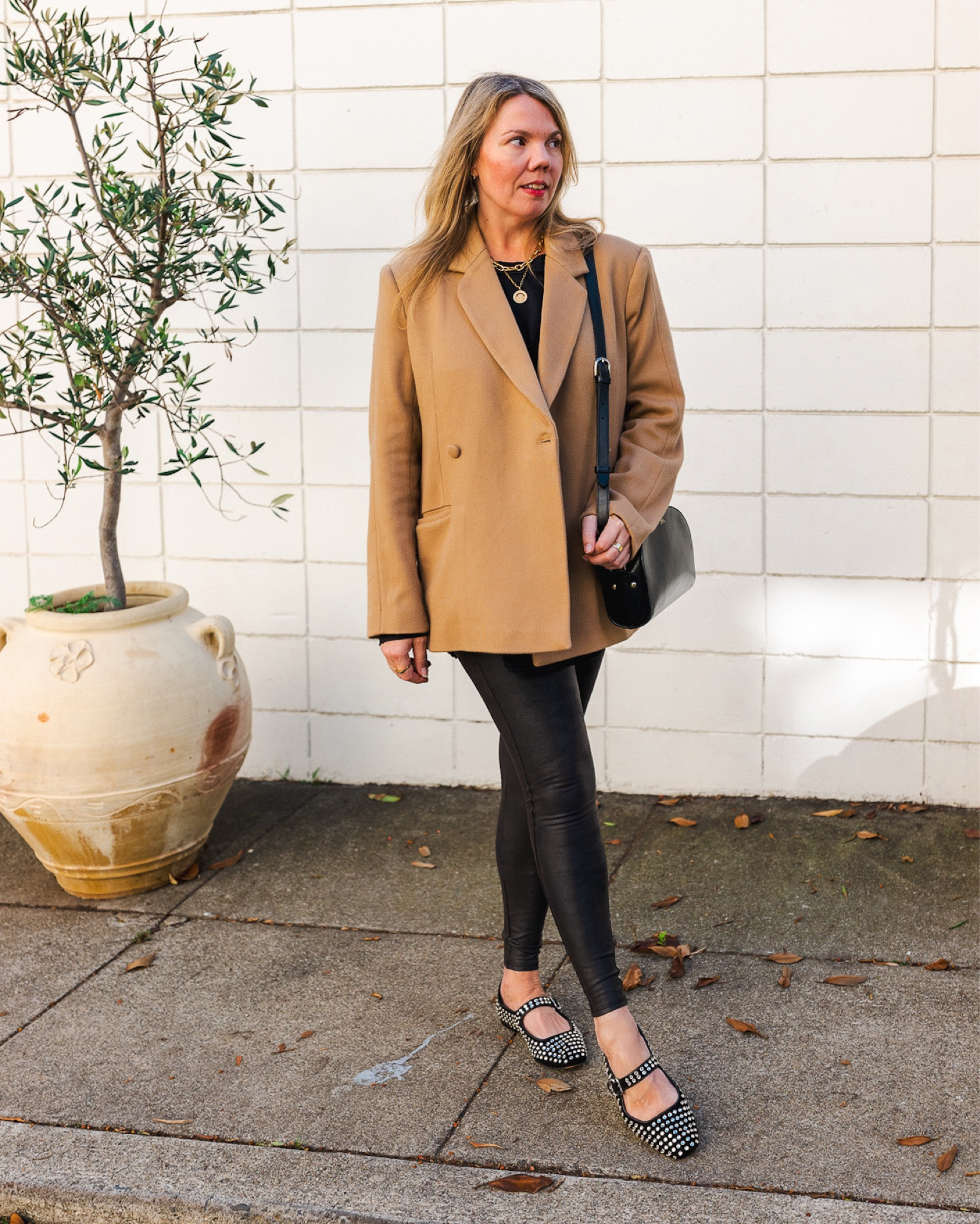 Spanx just released a fleece-lined version of their faux leather leggings and they’re 💯 #spanx

#LTKSeasonal #LTKover40 #LTKGiftGuide