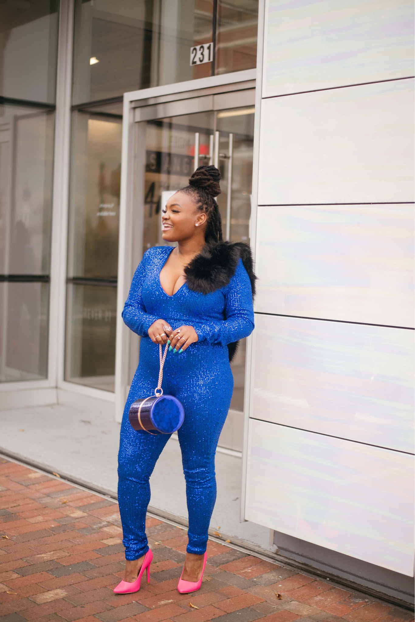 Last-minute New Year’s Eve outfit ideas from Amazon. 
Sparkly jumpsuits, statement dresses, and glam accessories that deliver fast and still bring ALL the shine.

I linked my favorite NYE looks on LTK so you can show up festive, confident, and right on time.

#newyearseveoutfit #nyeoutfits #amazonfinds #sparkleseason #partylooks #nyevibes #LTKfashion #LTKfinds #LTKsale #shoppingfavorites #onlineshopping #lastminuteshopping #ShoppingWithPriiincesss #Atlantamom #AtlantaCreator #Atlantacontentcreators

#LTKSeasonal #LTKGiftGuide #LTKHoliday