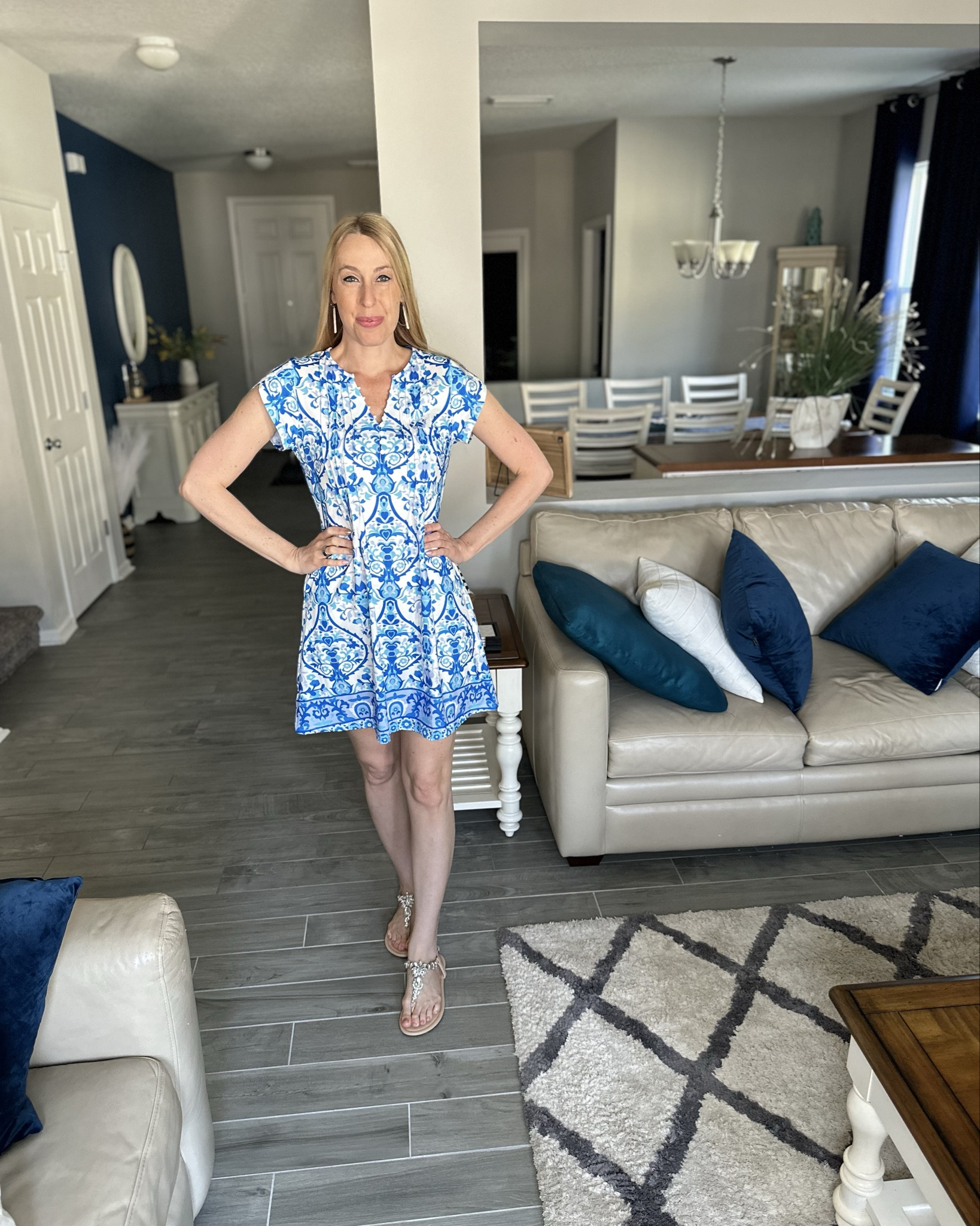 Blue and white print sundress
💙this dress is very comfortable, stretchy and I love the loose fit
💙 it does fit true to size
💙wearing small in it, I am 5’10”


#LTKFindsUnder100 #LTKStyleTip #LTKFindsUnder50