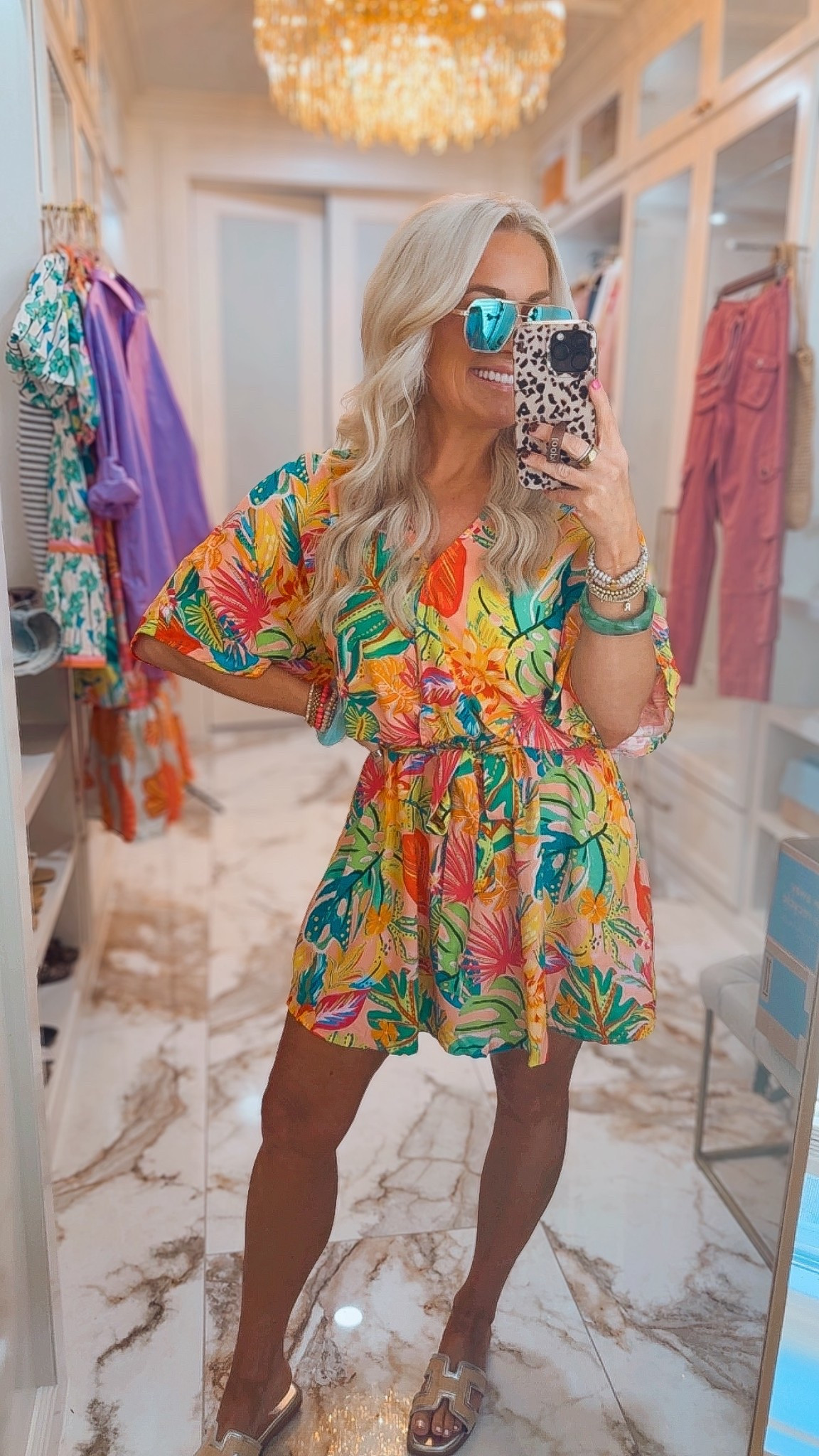 This dress is SO PERFECT for spring and summer! Wearing a small 