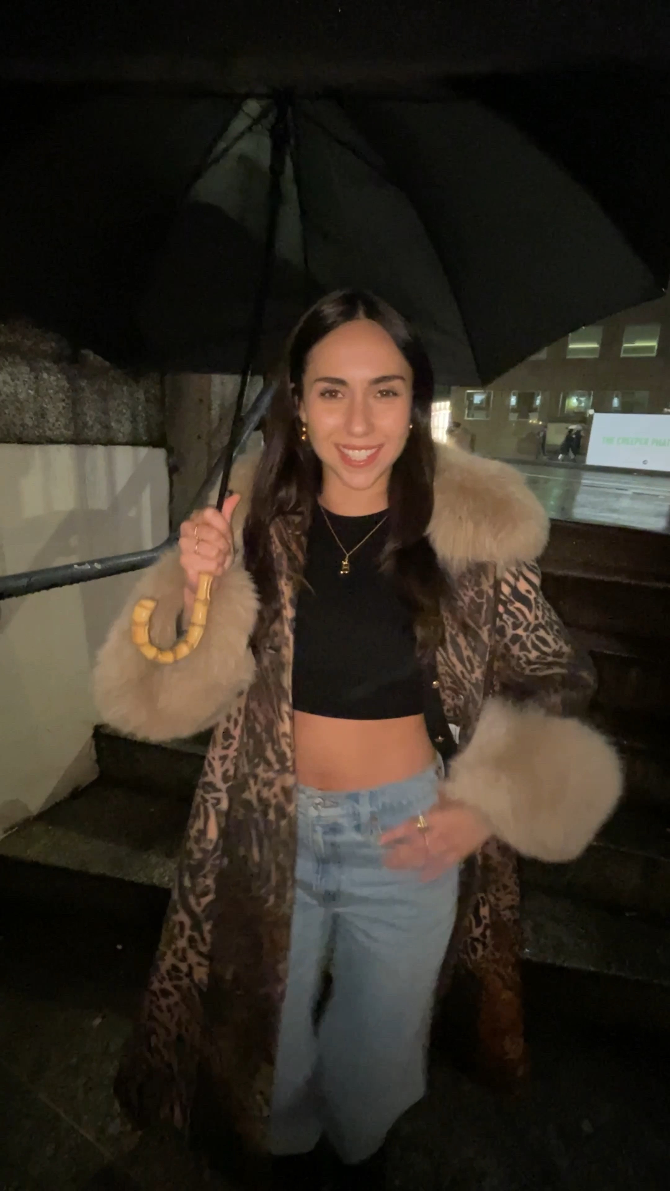 A little London Bridge moment ✨🫶🏽

#LTKstyletip #LTKSeasonal #LTKfindsunder100