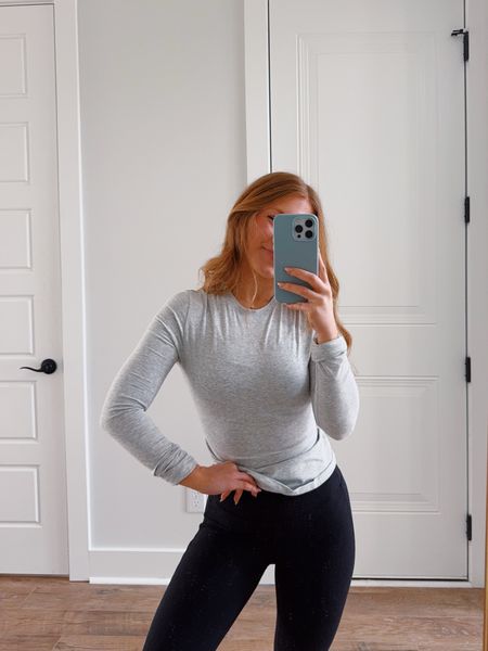 first time trying a skims long sleeve did NOT disappoint 🩵 

#LTKGiftGuide #LTKfindsunder100 #LTKSeasonal