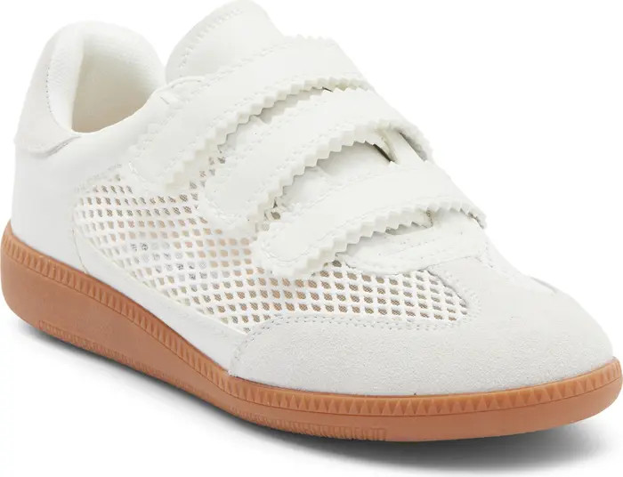 Momentum Sneaker (Women) | Nordstrom Rack
