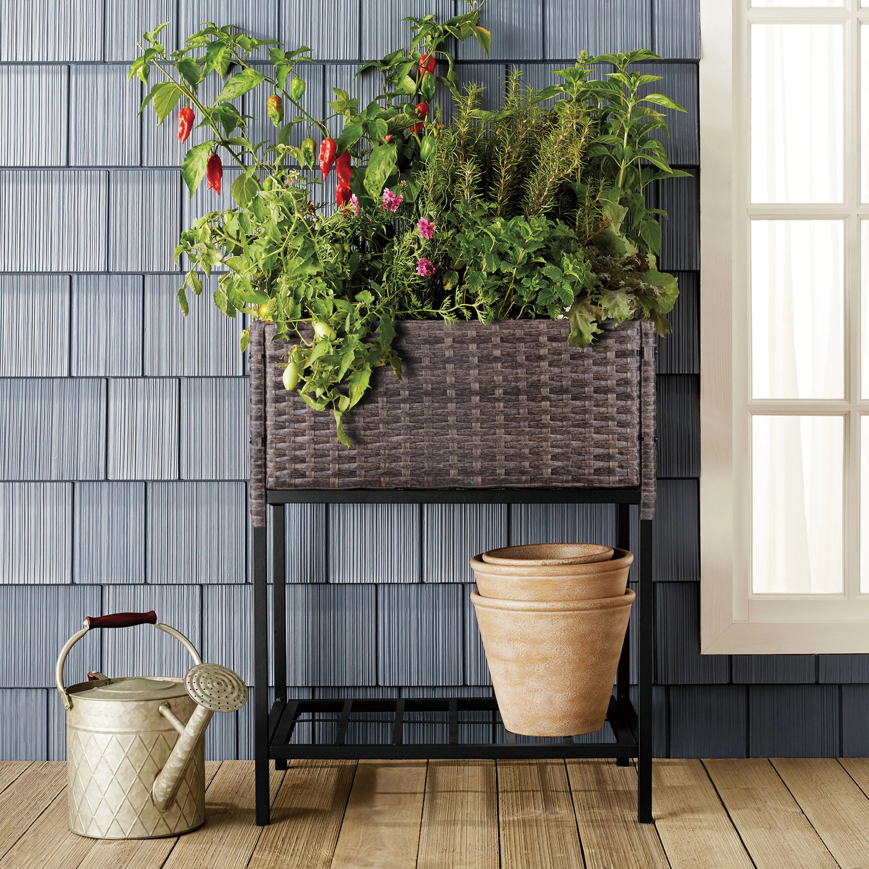 Better Homes and Gardens Plastic Garden Bed,  25.6 in L x 16.1 in W x 30.3 in H - Walmart.com | Walmart (US)