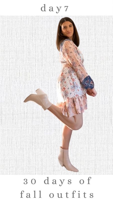 30 days of the fall outfits day 7.

I love the Paisley floral print of the stress, and all the feminine details. I think it is such a pretty print. I have been loving these boots, but they are sold out in more sizes so I think some similar ones.

Fall outfits
Fall dress
Floral Dress
Paisley dress
Feminine dress
Feminine style 
Booties
Fall look


#LTKSeasonal #LTKU #LTKunder100