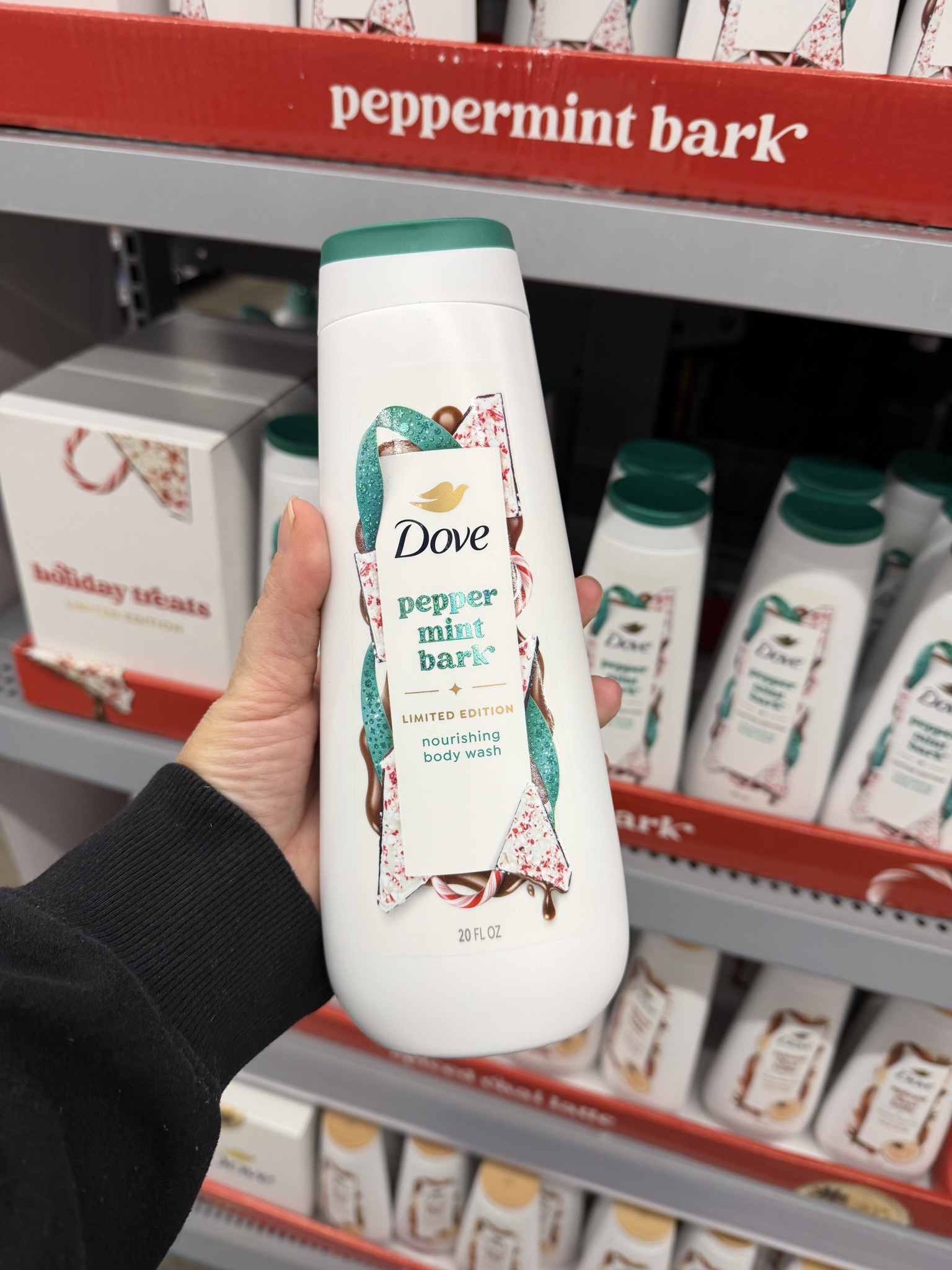 Peppermint bark dove body wash

#LTKHoliday #LTKGiftGuide #LTKmorningroutine