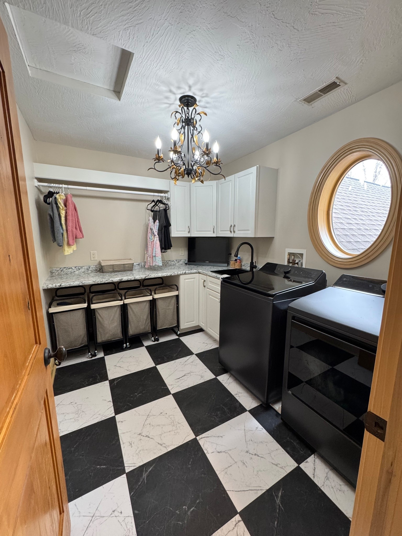 Laundry room. Laundry room decor. Mudroom. Laundry room flooring. Organization hacks. Home organization.

#LTKHome