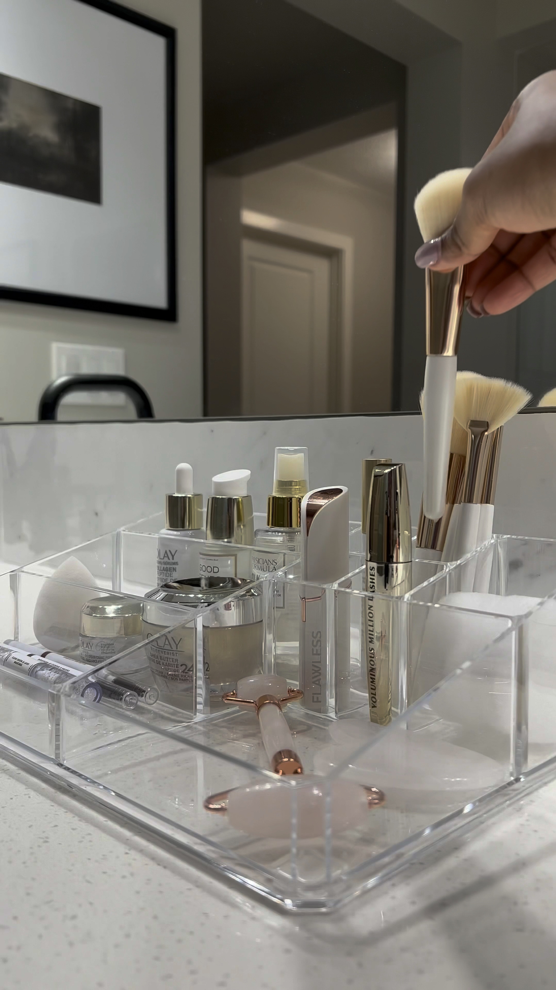 😆😆😆
Organizing my beauty finds that I picked up from @Walmart!  😍🎉

Walmart is offering savings on HUNDREDS of items online at Walmart.com and in-store! 🎉

To shop all these Walmart.com savings, click the links below! 💕


@shop.ltk #liketkit liketk.it/xx #walmartbeauty

#LTKSaleAlert #LTKBeauty #LTKHome