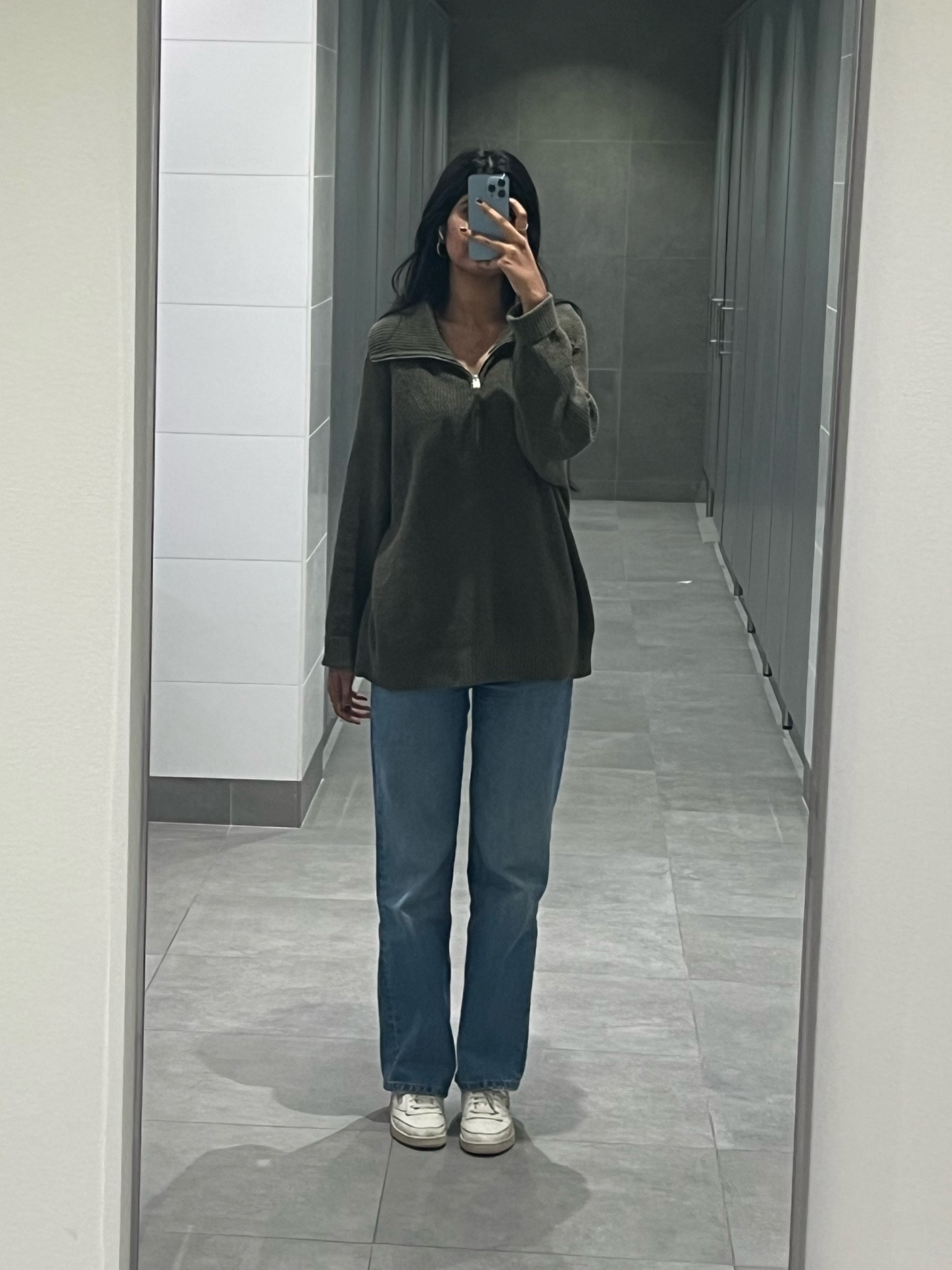 oversized quarter zip :)

#LTKsalealert #LTKfindsunder50 #LTKstyletip