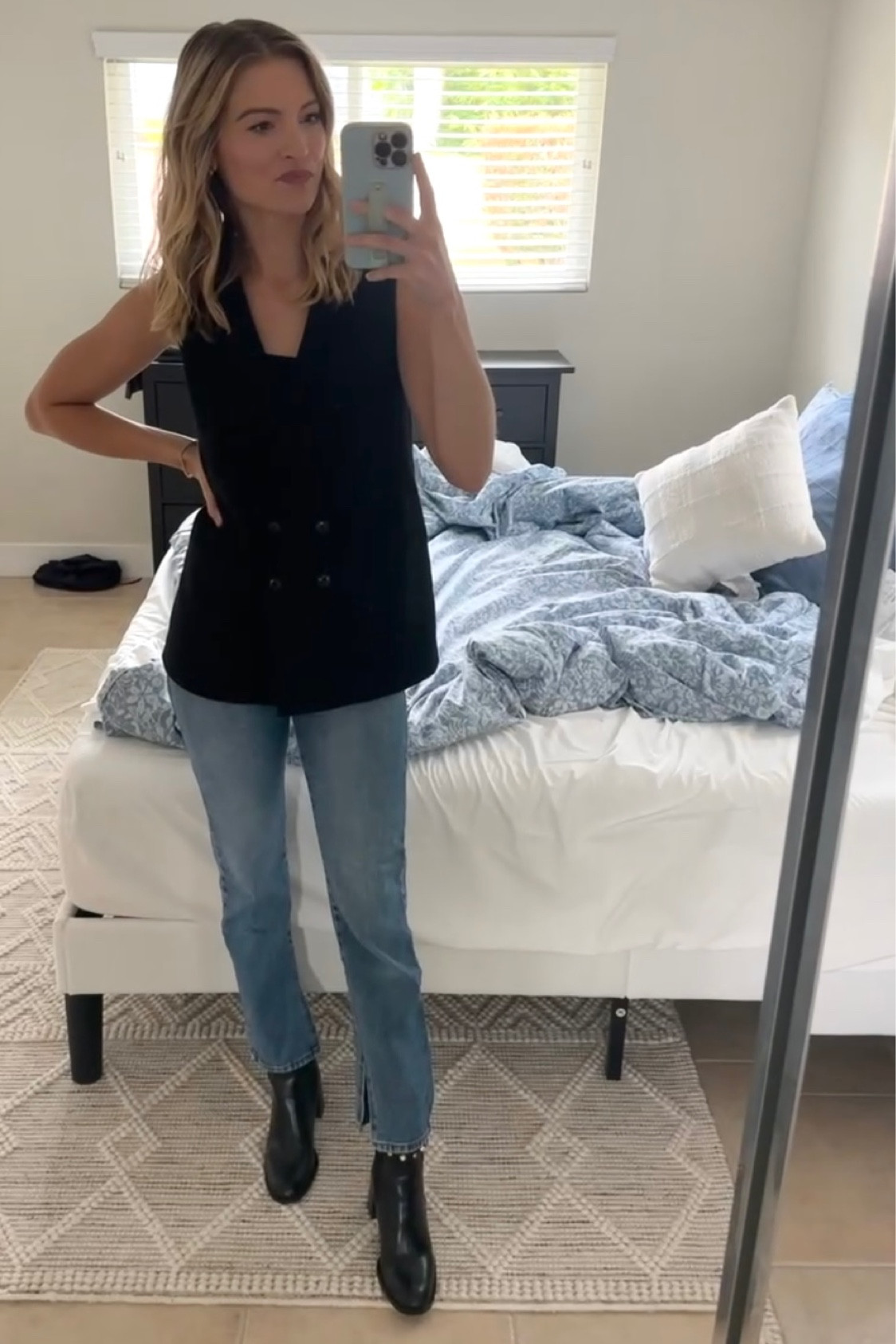 Ignore the messy room and unmade bed😅

#LTKfamily #LTKstyletip #LTKSeasonal