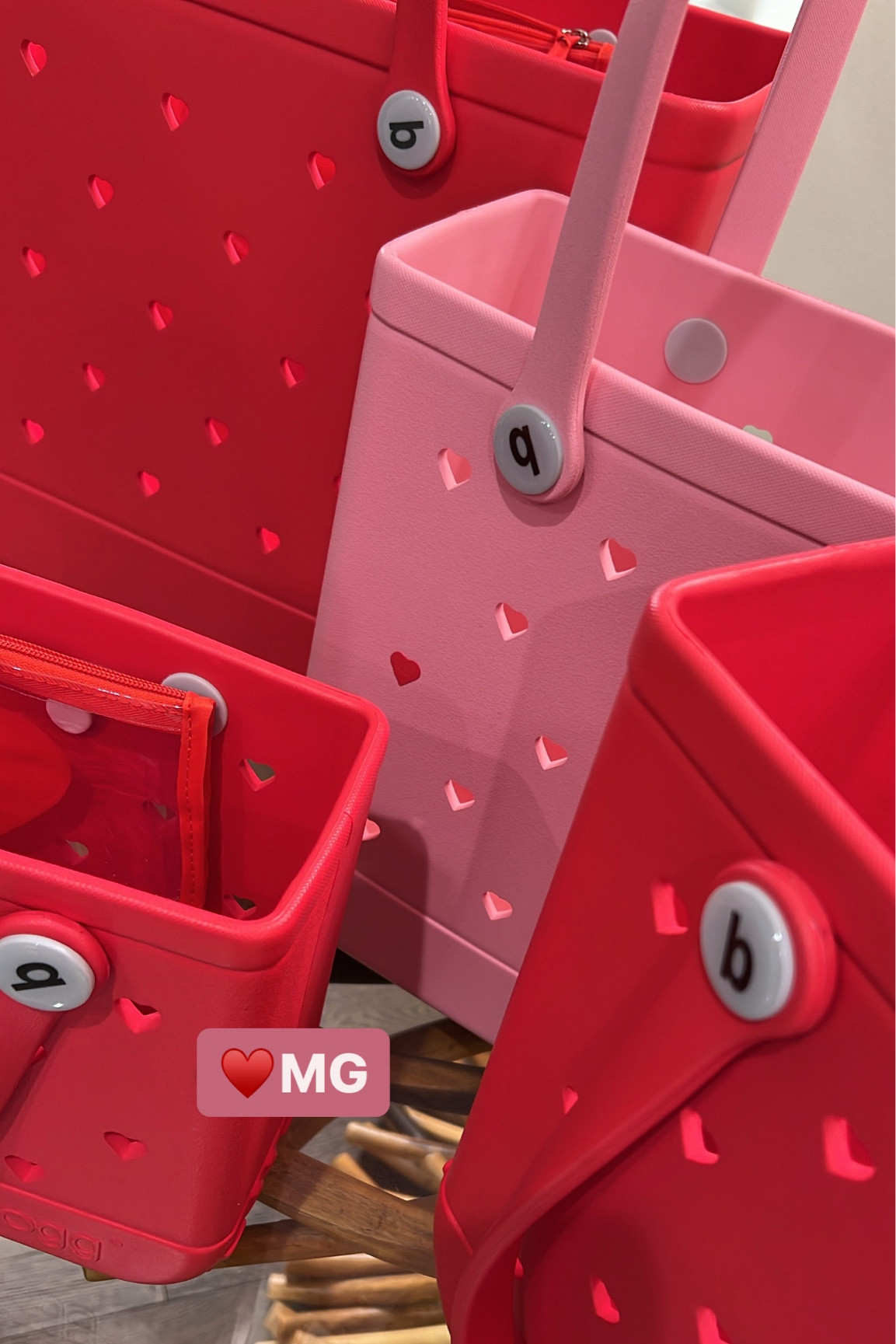 ♥️🩷♥️🩷

#valentines #valentine #valentinesgifts #boggbags #bags #carryall #carryon #ltkkids #ltkfamily #ltkfindsunder100 #ltkbaby #babybag #sportsbag #travelbag #travel 

#LTKSeasonal #LTKtravel #LTKGiftGuide
