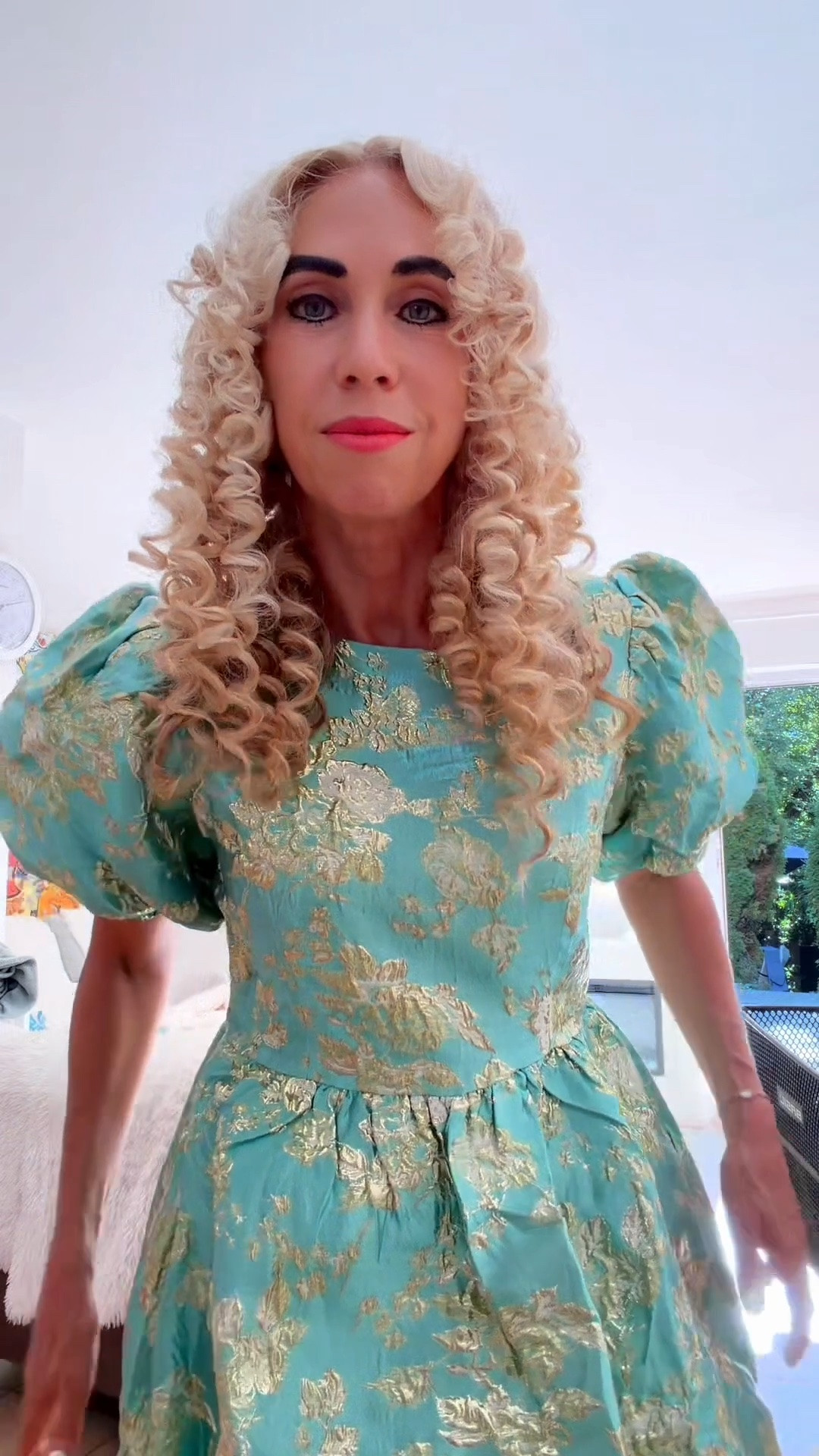 Sommerkleid Cocktailkleid

#LTKdeutschland #LTKdatenight #LTKsummer