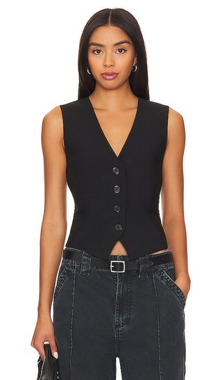 Vero Cropped Vest in Black | Revolve Clothing (Global)
