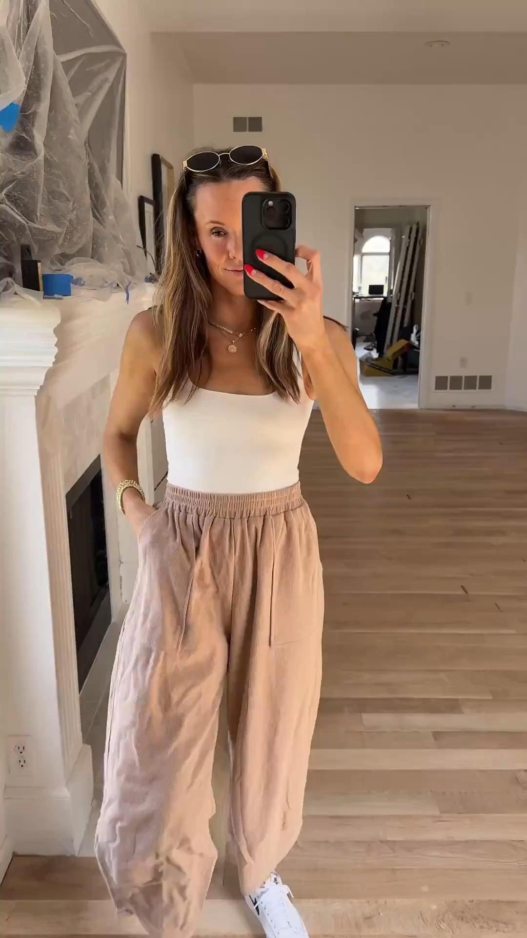 Lightweight pants that are perfect for spring & summer 🌿☀️ if you’re not quite in your shorts era yet

#LTKSeasonal #LTKootd #LTKmomlife