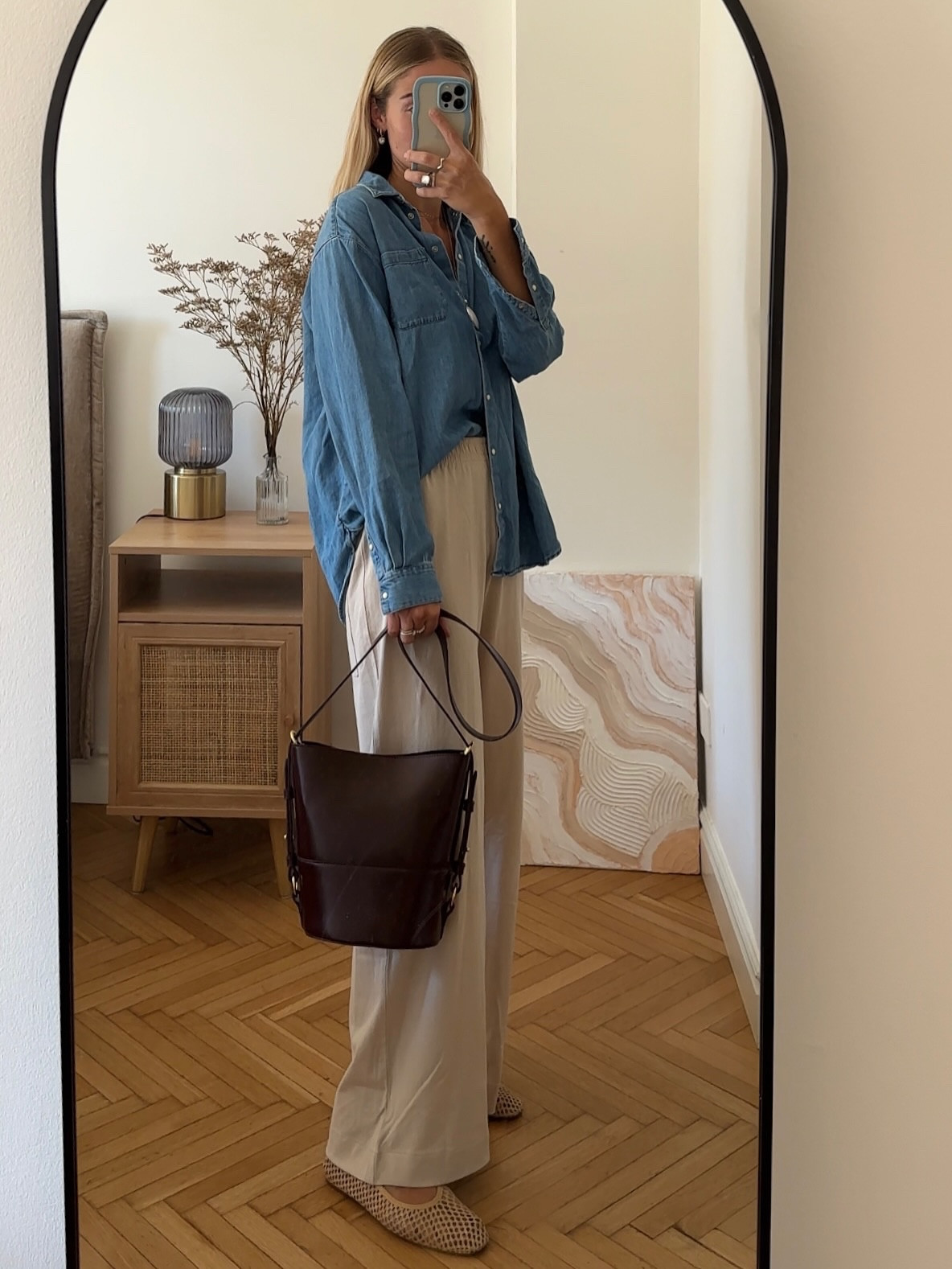 Transitional fall outfits I’ve been wearing on repeat, what is your fave? 

#sezane #sezanelovers