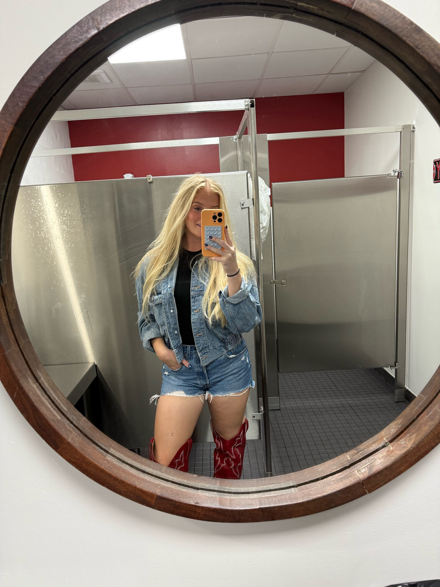 fit for the falcons game❤️🖤

#LTKShoeCrush #LTKFindsUnder50 #LTKStyleTip