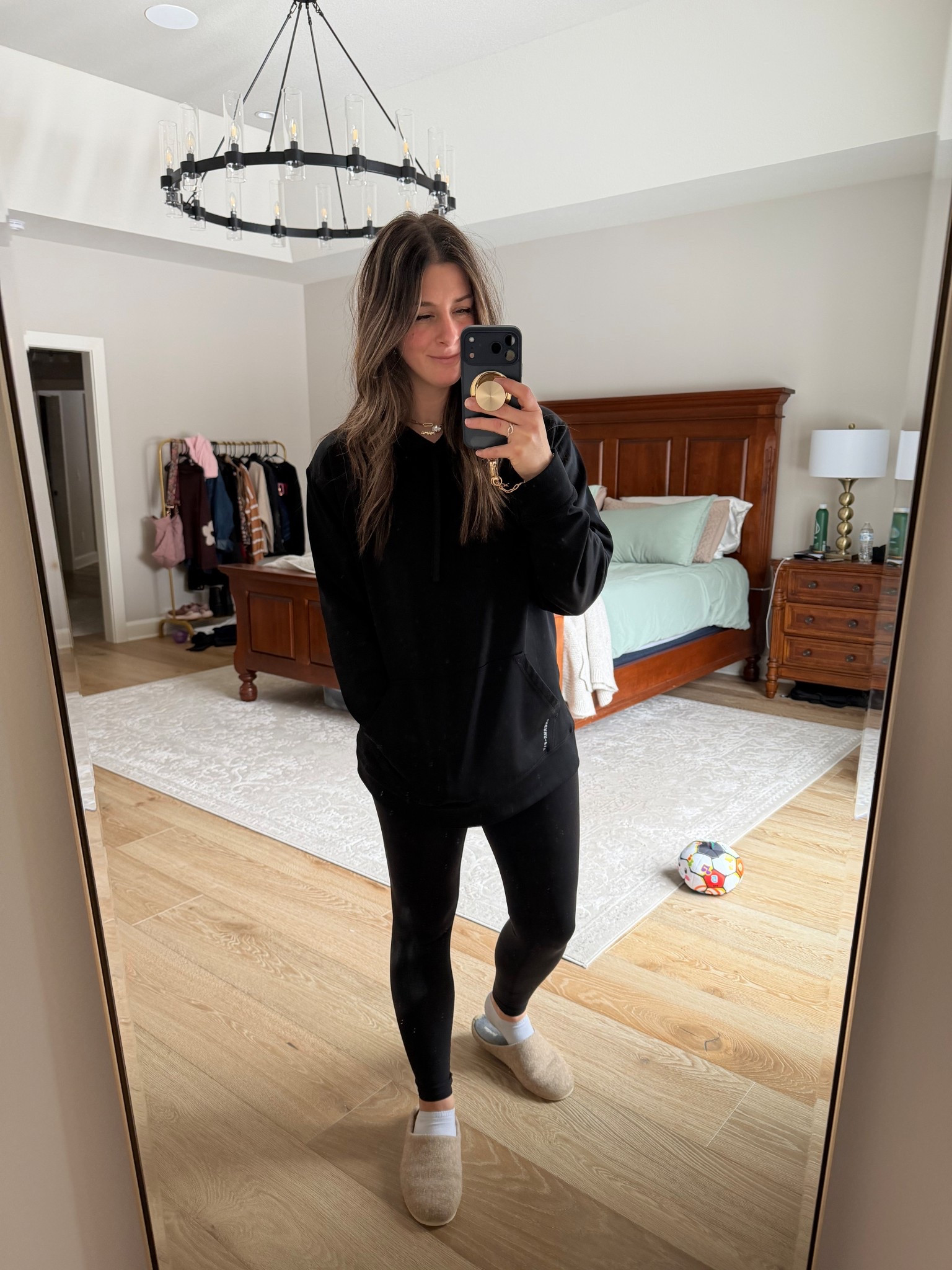 Casual style // running errands 

#LTKootd #LTKmomlife #LTKdayinmylife