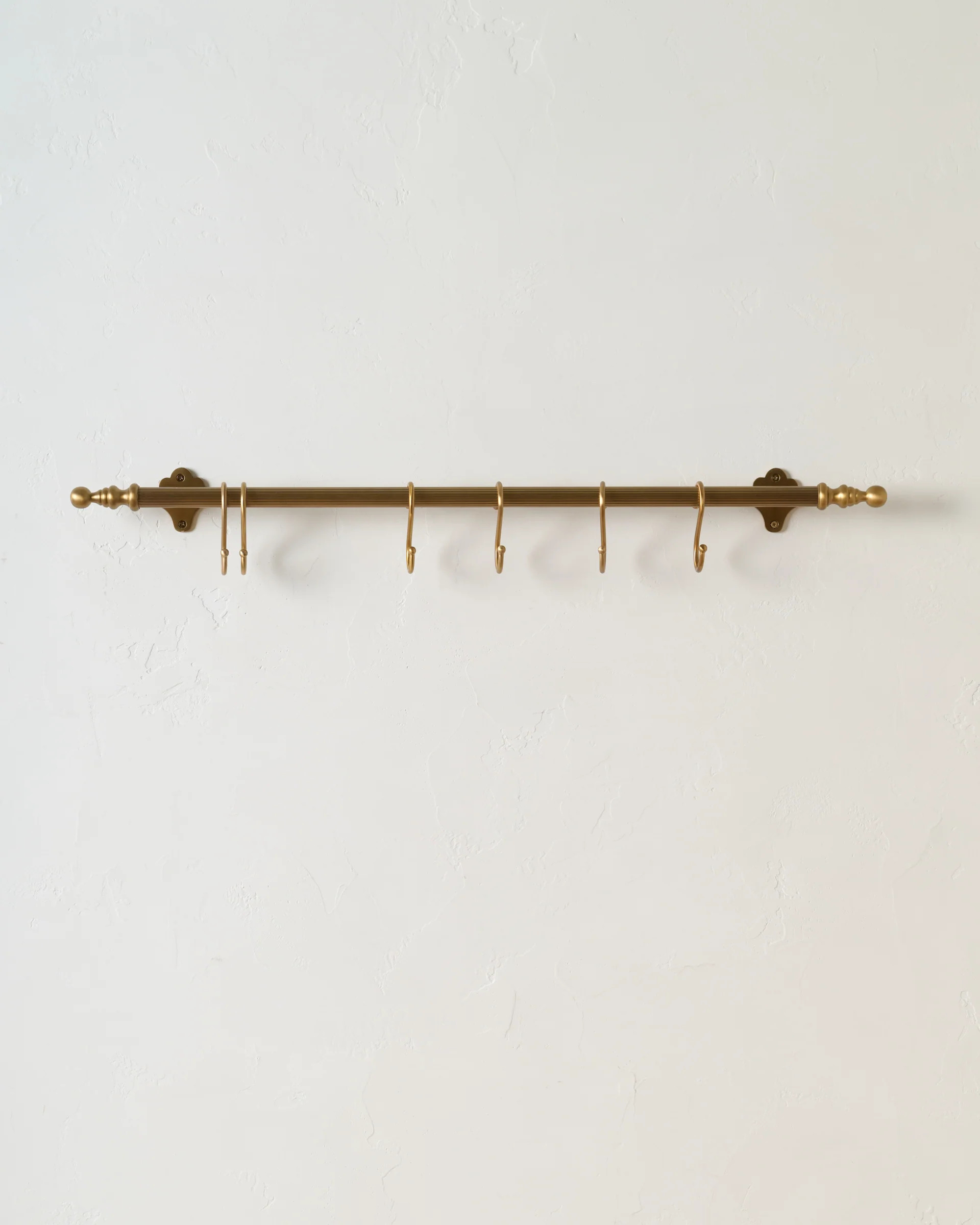 Solid Brass Fluted Rail with Hooks | Magnolia