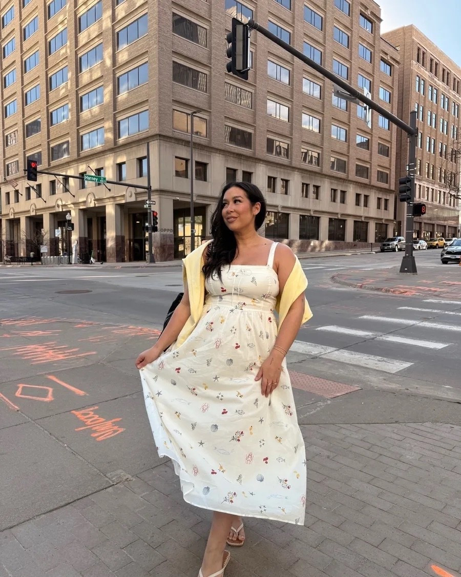 Casual midsize outfit styling!
-
-

abercrombie sale, abercrombie outfit inspo, midsize outfit, midsize denim, spring dress, spring outfit, casual outfit

#LTKootd #LTKMothersDay #LTKMidsize