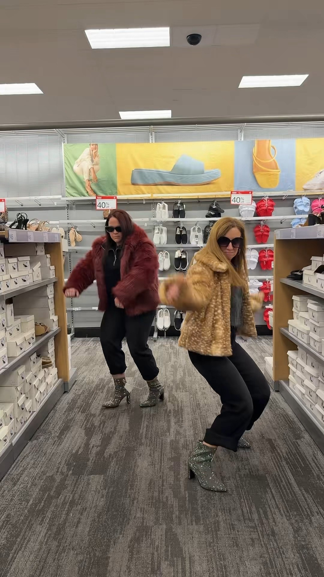 Go Mary….. and Bright! 🤣 

#LTKOver40 #LTKHoliday #LTKSeasonal