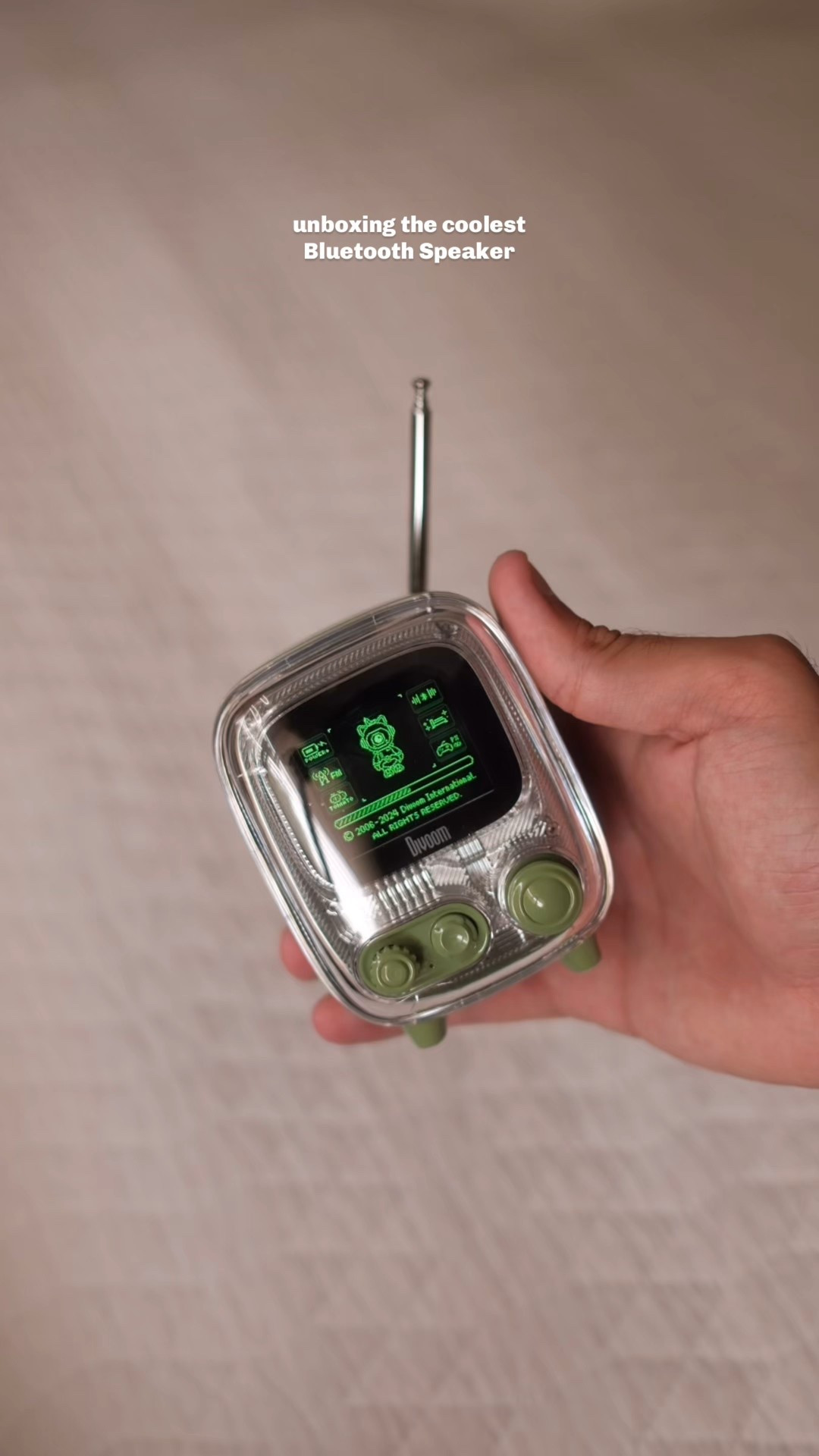 unboxing the coolest bluetooh speaker