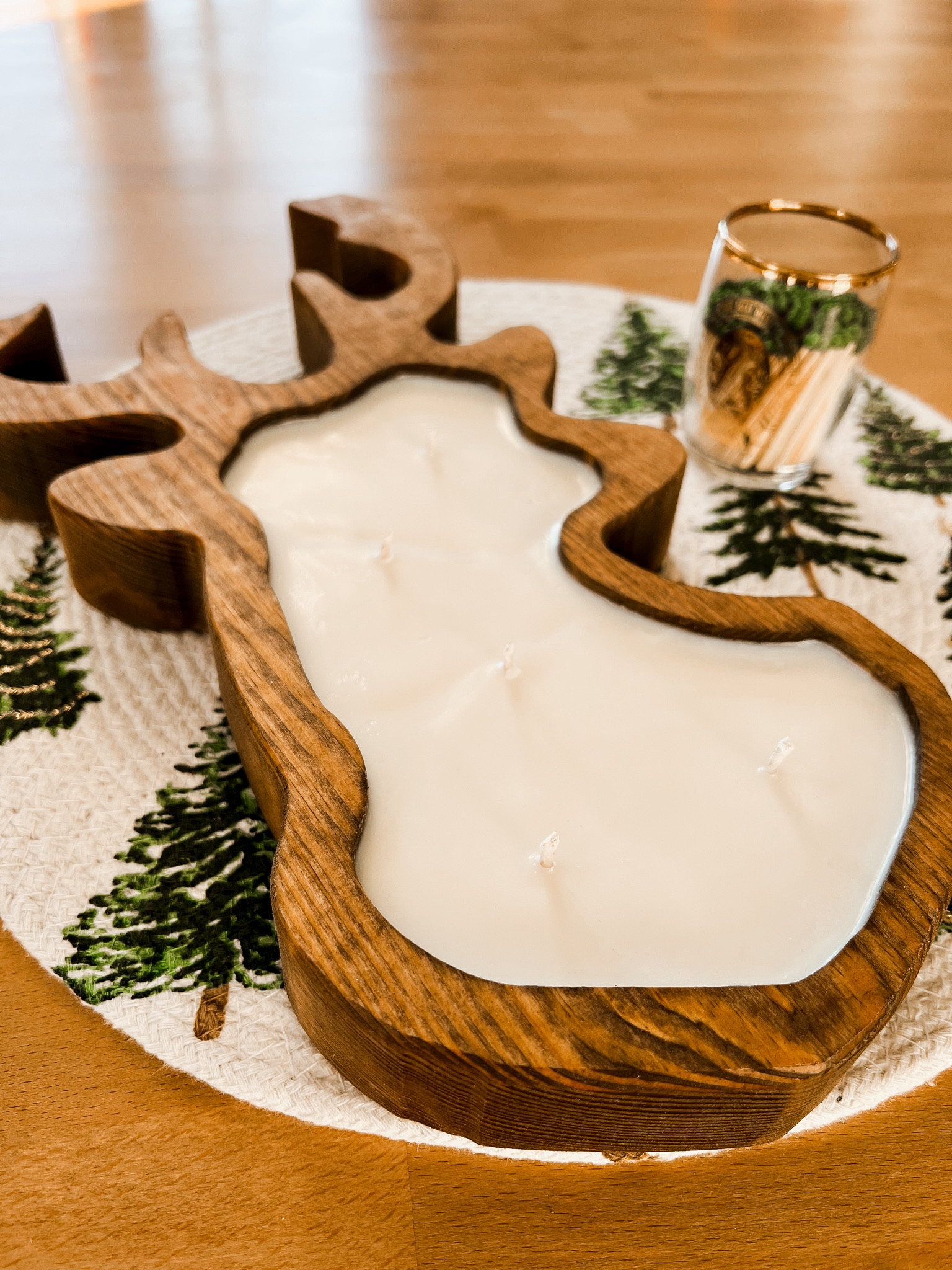 Spending the next few days making handmade Christmas gifts this year!
Third up: Wood “dough bowl” deer head candle

#handmadegifts #homemadegifts #christmasgifts #handmade

#LTKSeasonal #LTKGiftGuide #LTKHoliday