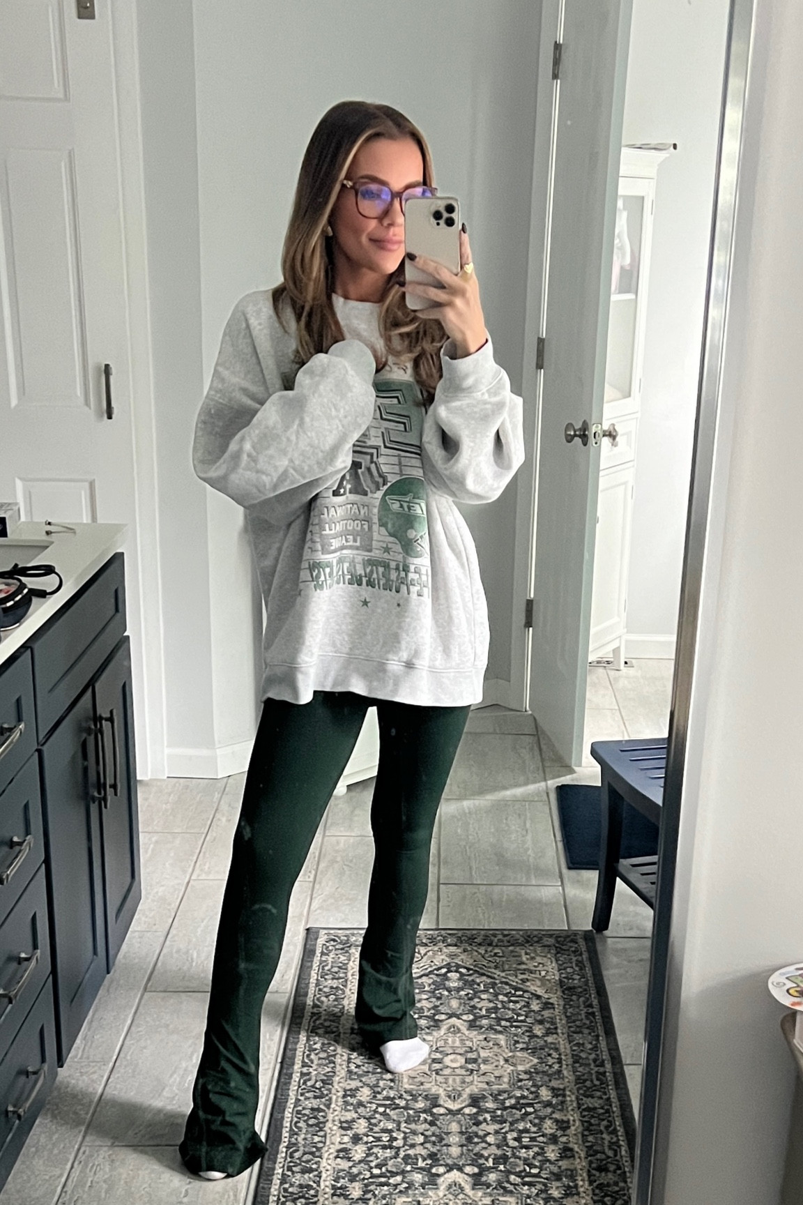 My current go to outfit for lounging and errands 🙌🏼 size XL sweatshirt. size 4 pants in regular length. 

#LTKSeasonal #LTKActive #LTKFindsUnder100