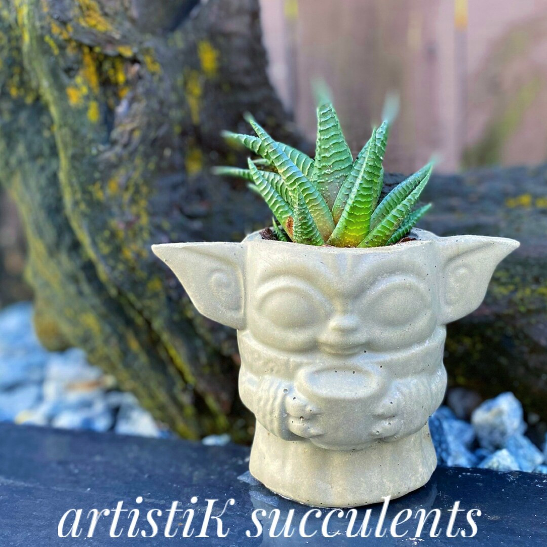 Concrete Baby Yoda Planter NO PLANTS - Etsy | Etsy (US)