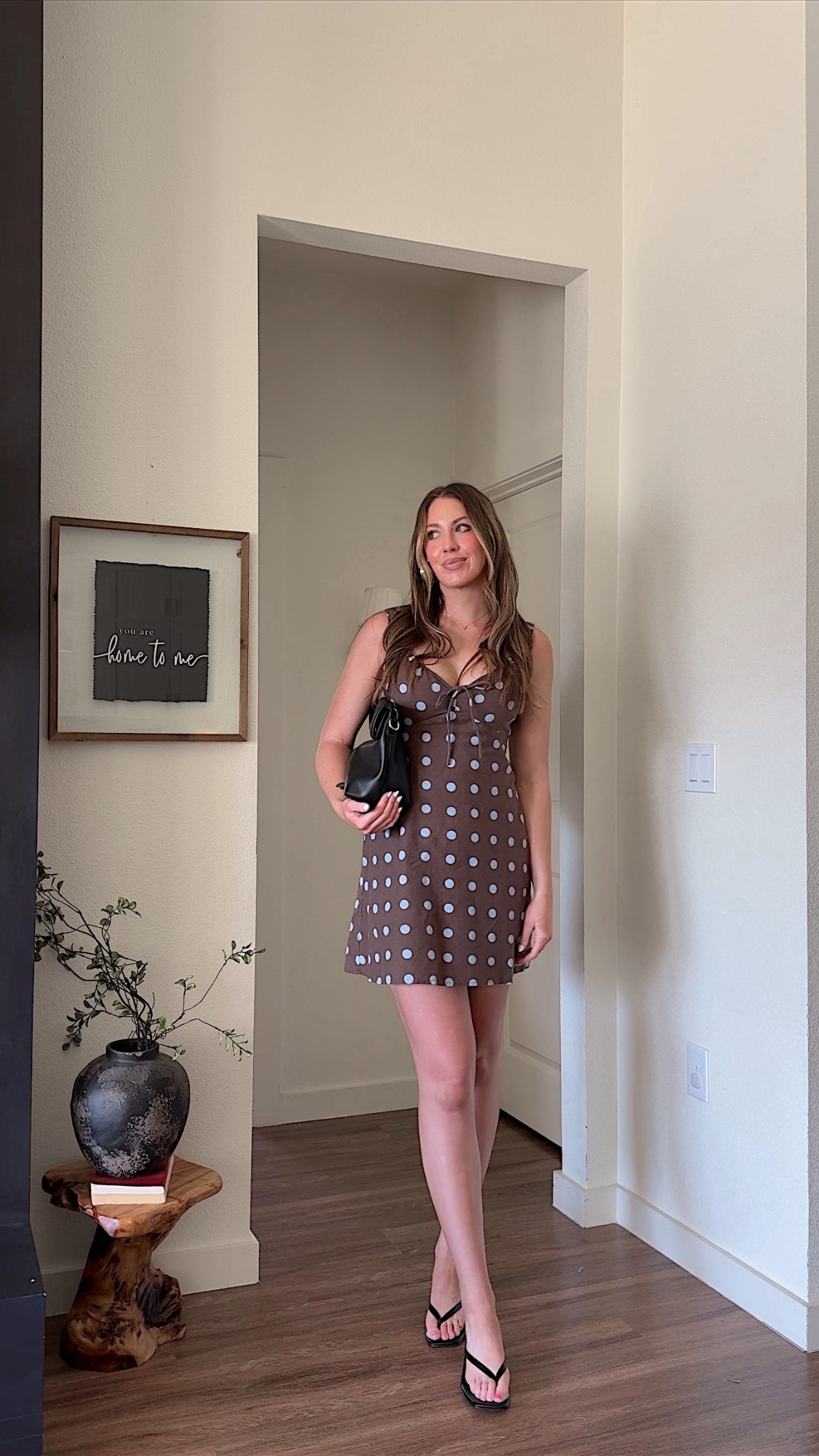 If you’re a rectangle body type - this dress is for you! The design is so flattering for my rectangle girls from the v-neck to the a-line design! Comes in short regular and tall options and other color options as well. I am wearing a small tall 
￼