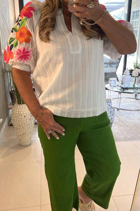 This blouse is an absolute beauty. And you cansave 15% with code michmick15. I love these cropped wide leg pants so much that I have them in several colors. And the shoes are on sale for 30% off right now.
Spring outfit. Summer outfit. Jeans. Sandals  

#LTKworkwear #LTKshoecrush #LTKfindsunder100