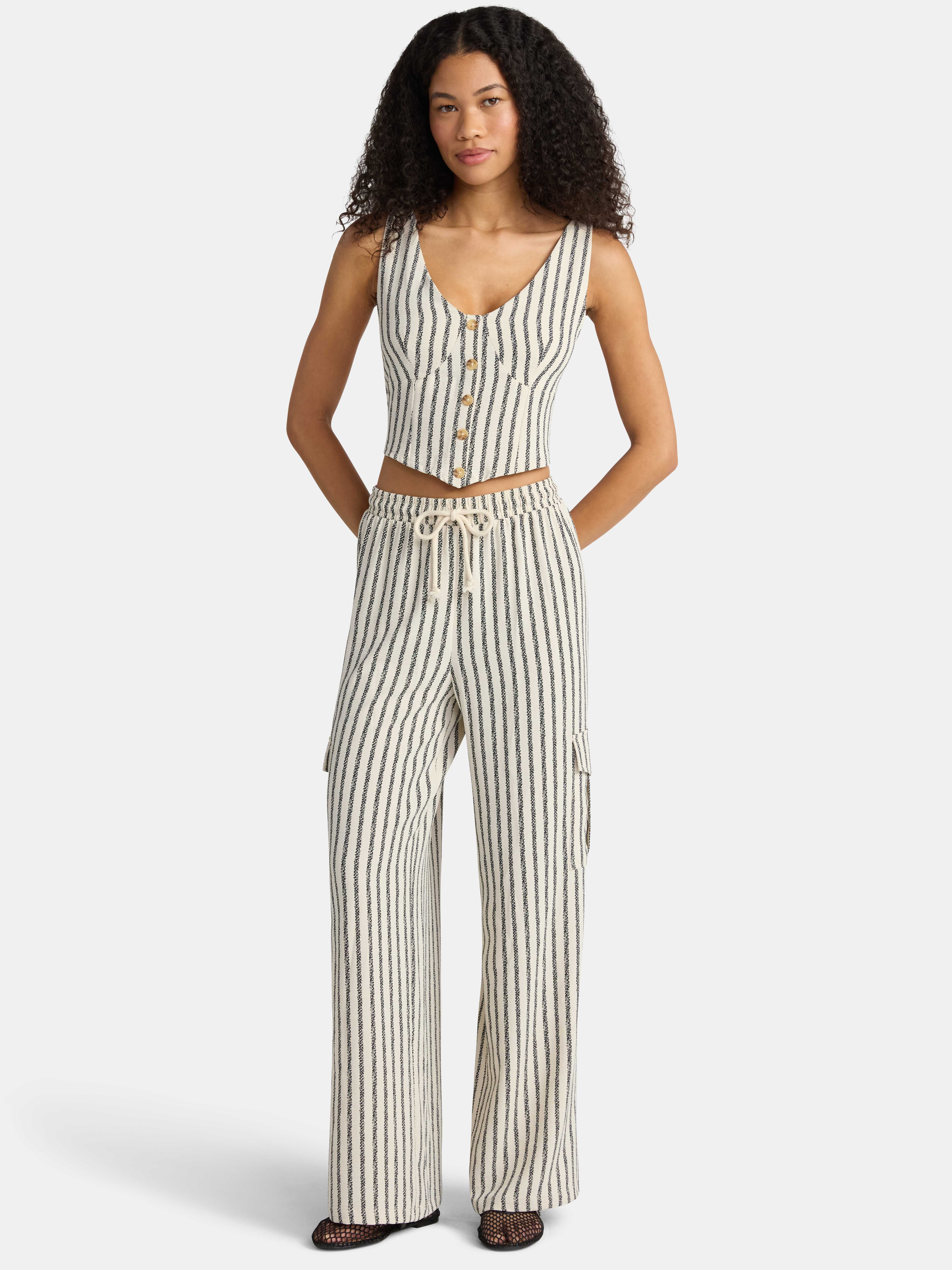 No Boundaries Vest and Cargo Pants Set, 2-Piece, Women's | Walmart (US)