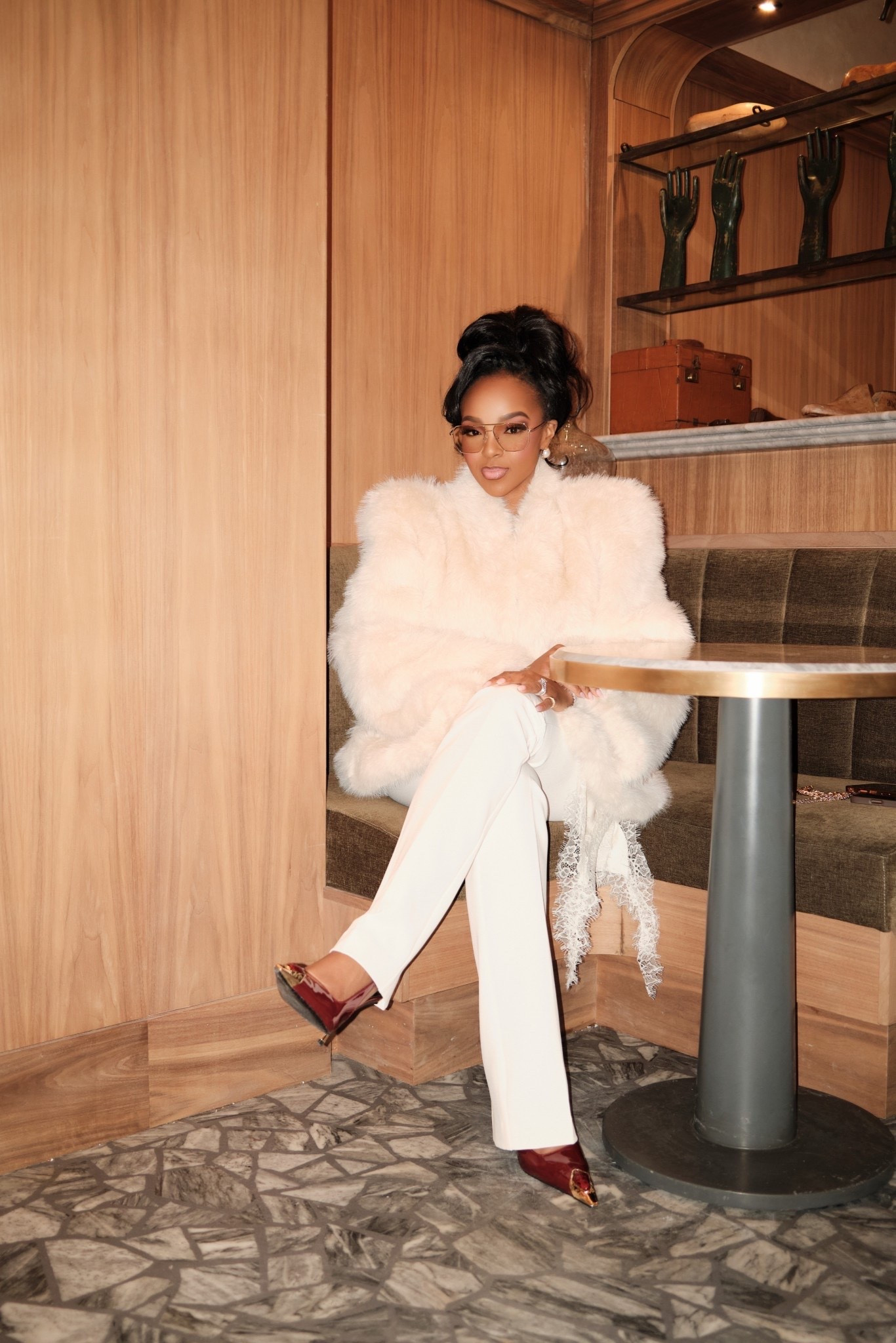 NYFW WINTER WHITES 🤍✨

A full winter-white moment for New York Fashion Week. The faux fur, tailored trousers and unexpected burgundy heels give this monochromatic look the luxe finish it needed. Perfect inspiration for NYFW, fashion week events, winter dinners or an elevated night out.

NYFW outfit, New York Fashion Week style, winter white outfit, faux fur jacket, monochromatic outfit, fashion week outfit, luxury winter style, white trouser outfit, burgundy heels

Wearing: Size Small | 5’4” | 140 lbs

📱 Download the FREE LTK app & follow me (@kirasfashionfinds) to shop all my daily finds.

#LTKPetite #LTKStyleTip #NYFW

#LTKNYFW