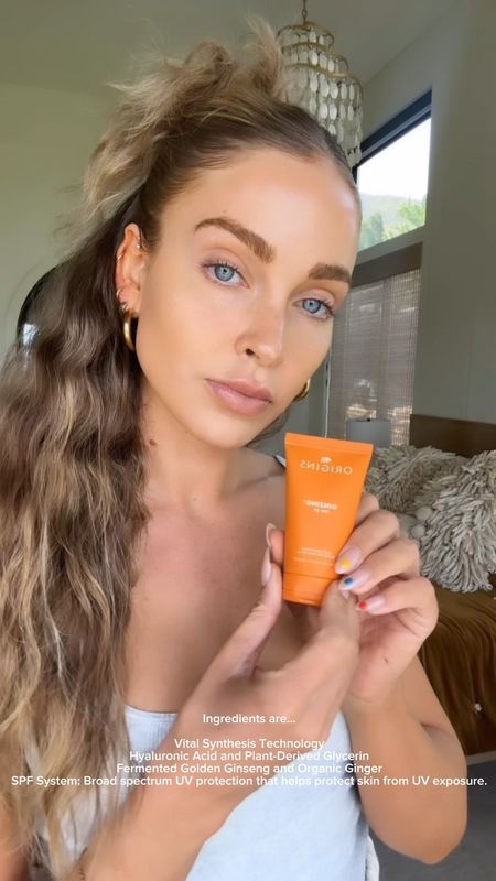 Feeling all sorts of fresh and radiant thanks to this daily moisturizer from Ginzeng!! This caffeine has infused magic is giving my skin daily defense, hydration, and UV protection all wrapped in one formula. Bless up🙏🏻 @origins #originspartner