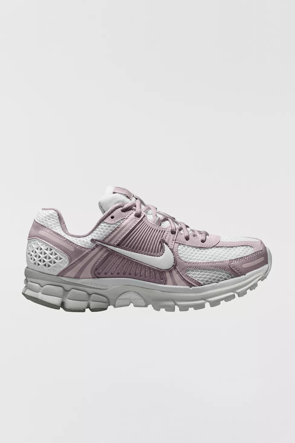 Nike Women's Zoom Vomero 5 Sneakers | Urban Outfitters (US and RoW)