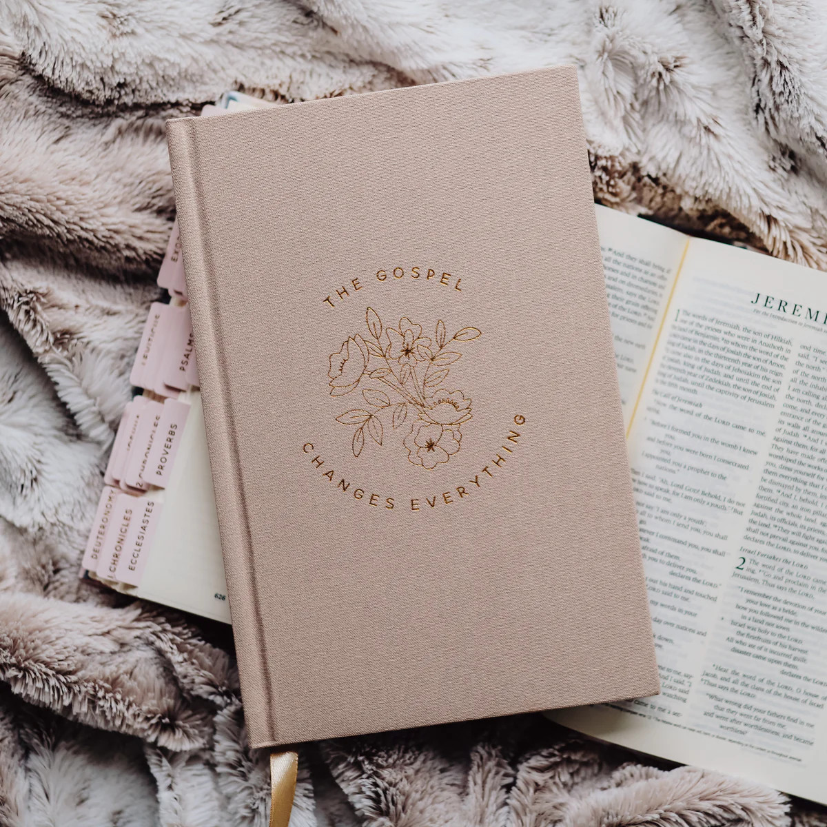 The Gospel Changes Everything Journal | The Daily Grace Co.