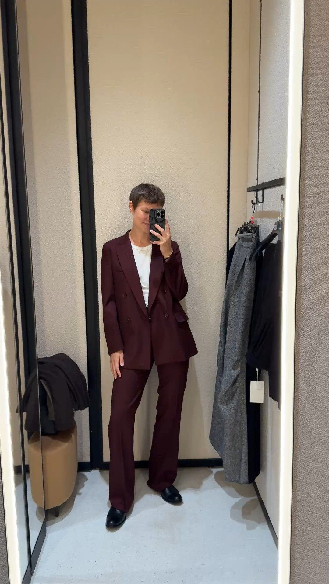 burgundy Max Mara suit 
burgunderrotes Anzug
Blazer Hose trousers

#LTKdeutschland #LTKeurope #LTKstyletip