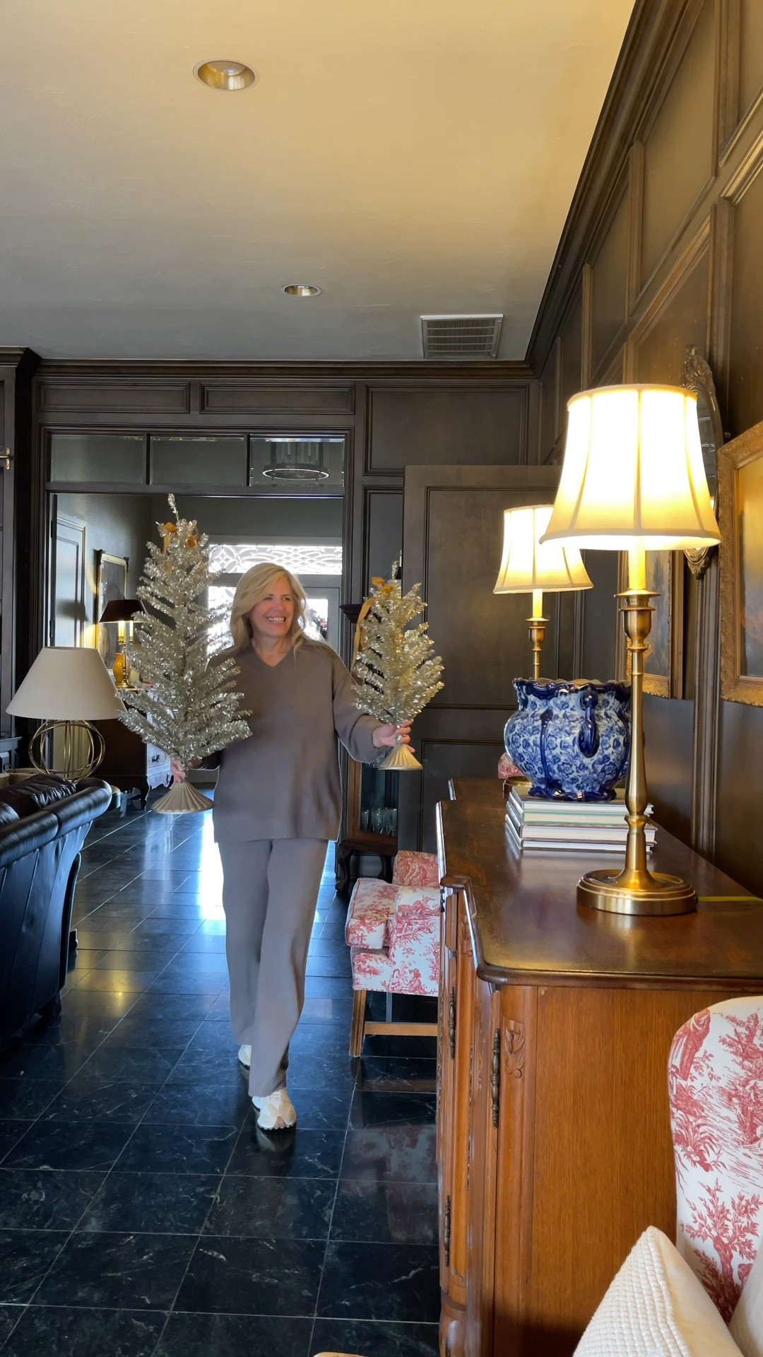 The perfect cozy outfit for the holiday season!

I’m wearing a medium.regular.

#LTKHoliday #LTKSaleAlert #LTKActive