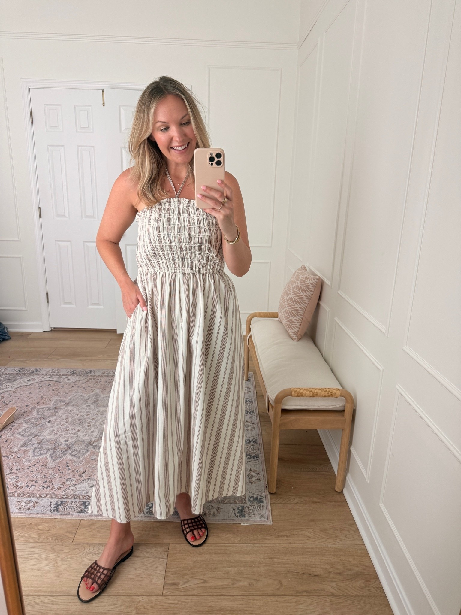 Summer dress - date night outfit - wearing a med