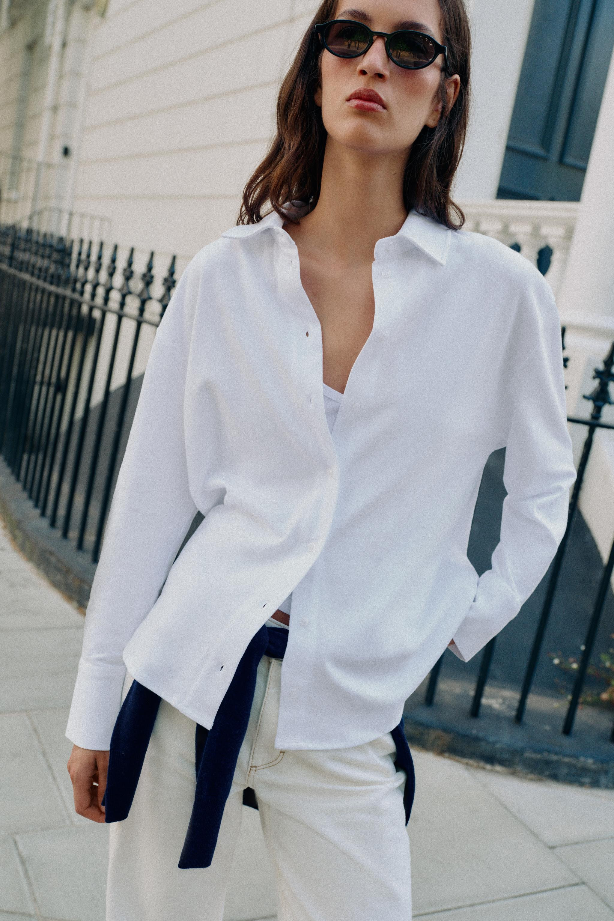 Regular fit, lapel collar, standard length, long sleeves. Shirt made from 100% cotton fabric. Fea... | Zara US