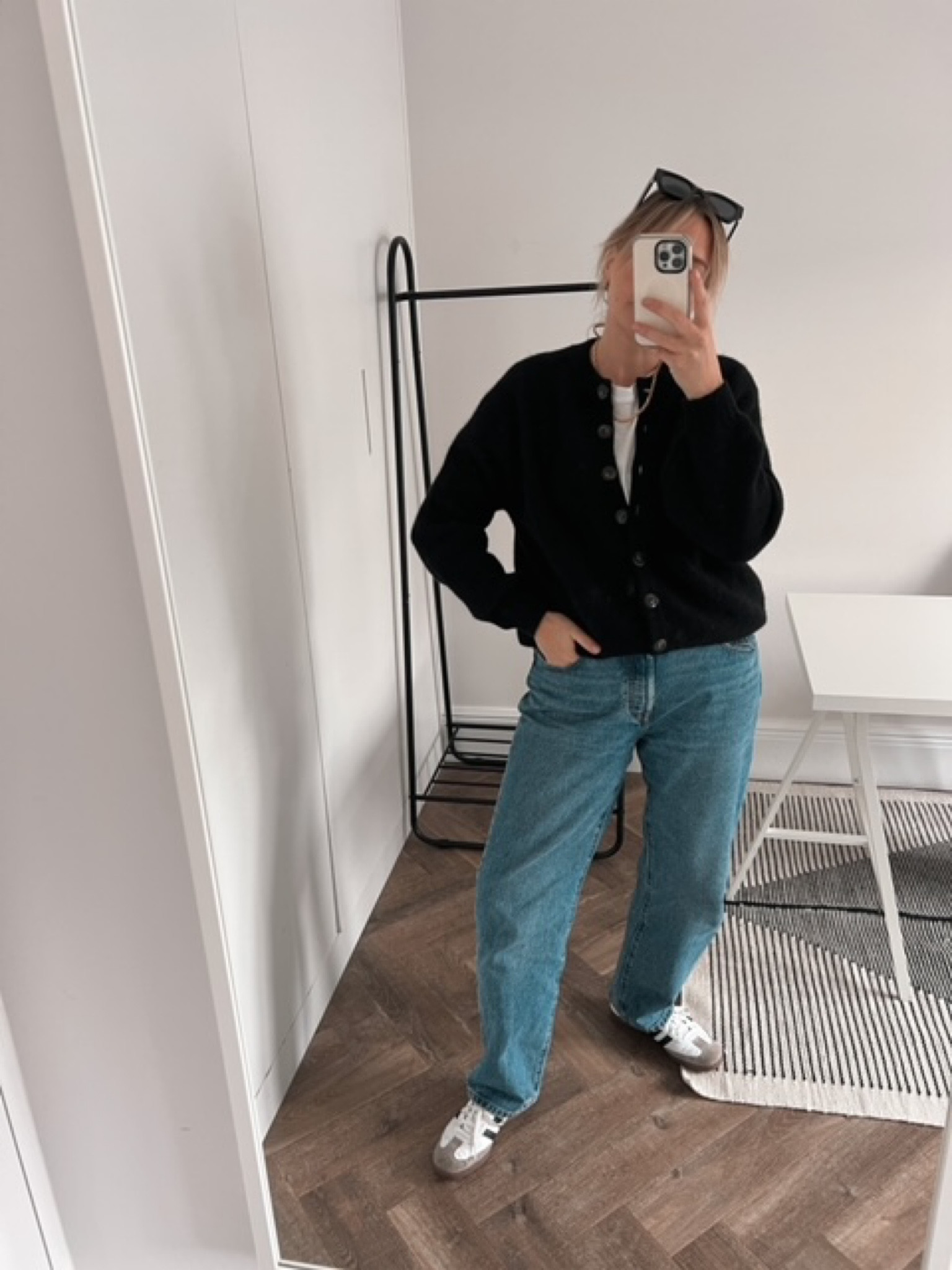 Transitional outfit, weekend outfit, comfy outfit, white t-shirt, basic t-shirt, black cardigan, button down cardigan, blue jeans, straight leg jeans, black sunglasses, adidas sambas, Cos, Arket, Sezane, Levi’s, Everlane, Monica Vinader, & Other Stories

#LTKSeasonal #LTKstyletip #LTKeurope