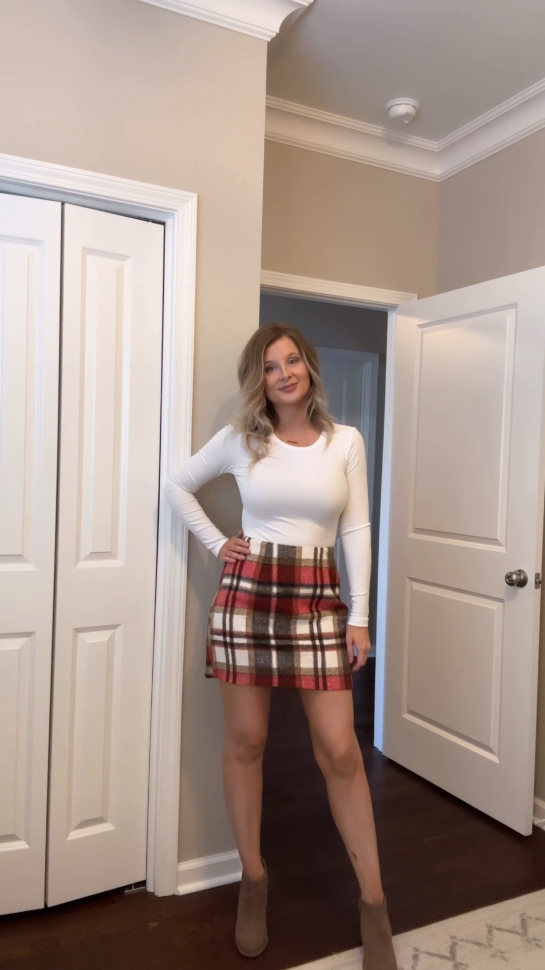 Loving this cute skirt from Amazon! It would be perfect for a holiday get together! Pair it with an easy affordable bodysuit and you’re serving looks!

—————————
red plaid skirt
plaid skirt outfit
holiday outfit ideas
winter outfit ideas
christmas outfit inspo
holiday party outfit
winter style inspo
plaid mini skirt
bodysuit outfit ideas
white bodysuit
tan bodysuit
black bodysuit
holiday fashion
winter fashion
outfit ideas for women
easy holiday outfits
christmas party outfit ideas