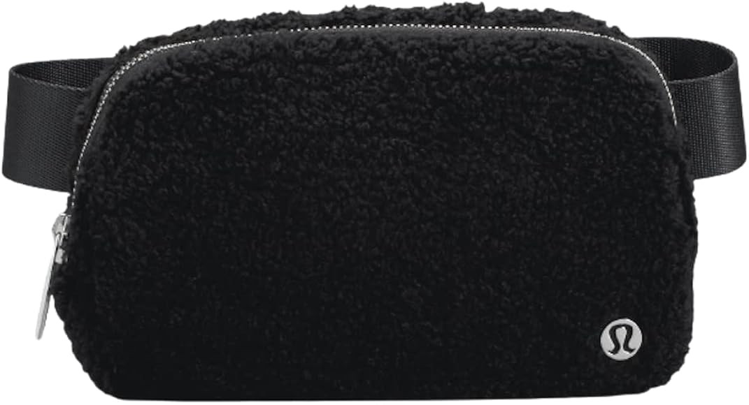 Lululemon Athletica Everywhere Fleece Belt Bag (Black) | Amazon (US)