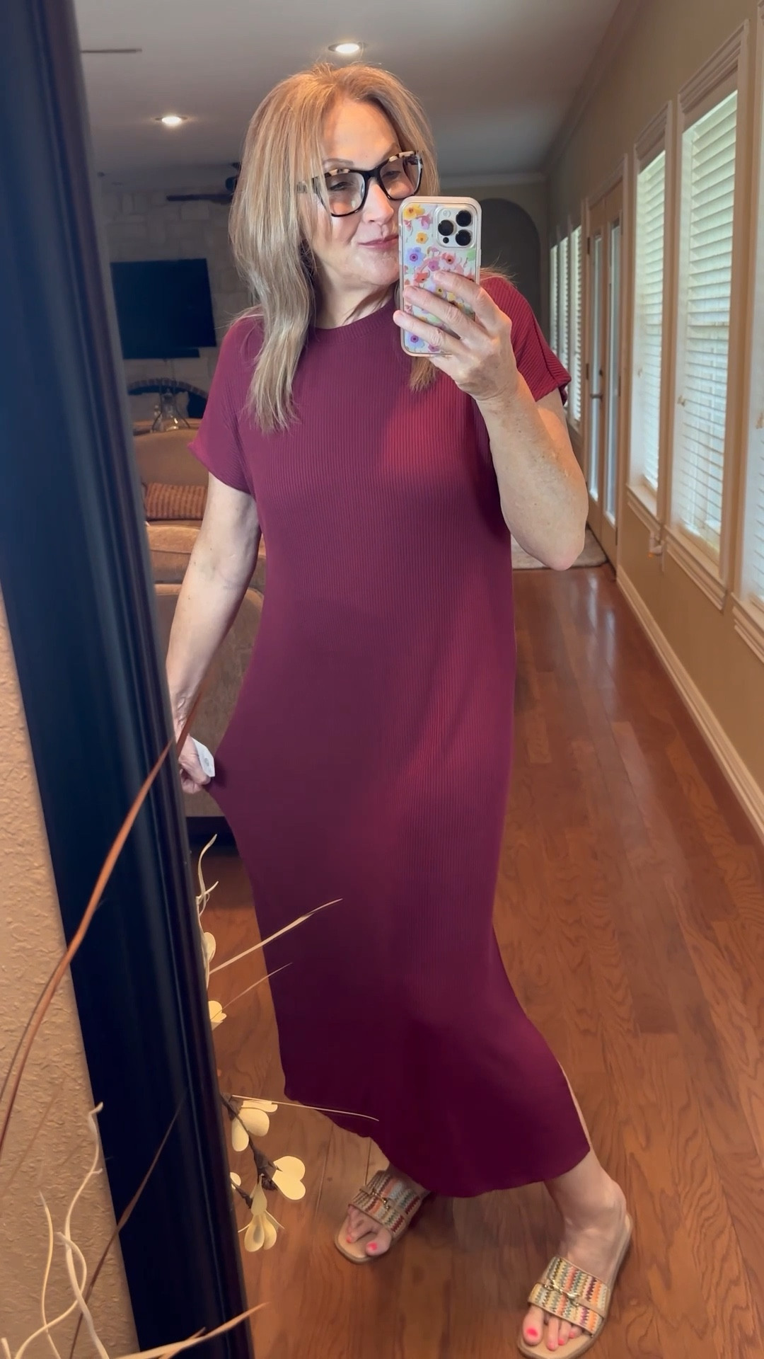 Beautiful ribbed knit maxi dress! It’s just so lovely❤️
Runs tts(true to size)
Great weight and stretch fabric 
Recycled polyester/spandex blend
4 colors
Sizes xs-3xl
Tall girl approved😊


#LTKPlusSize #LTKStyleTip #LTKFindsUnder50