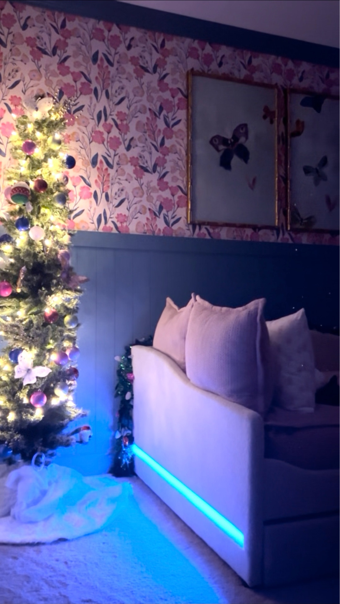 The coolest kids’ bed ever (Amazon find).
This full-size Teddy fleece bed has built-in LED lights (all the colors, flashing or steady, and fully dimmable) plus a twin trundle for sleepovers. It’s super soft, super fun, and honestly the bed I wish I bought sooner. Such a good Amazon kids’ room upgrade.

#LTKKids #LTKstorytime #LTKHome