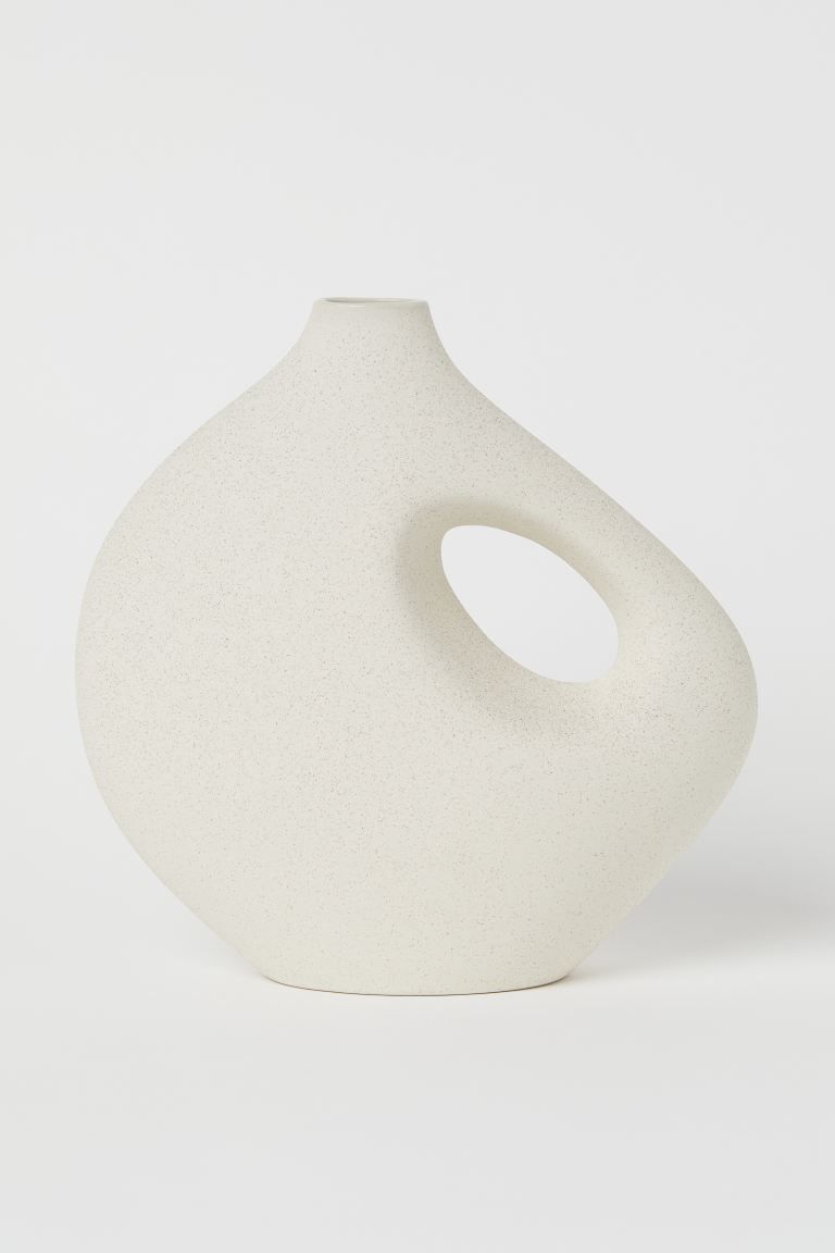 Stoneware vase | H&M (UK, MY, IN, SG, PH, TW, HK)