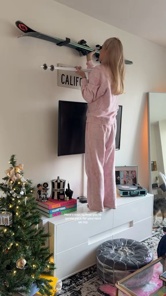 HOW TO PACK SKIS FOR A TRAVEL SKI TRIP: MY MOST USEFUL ESSENTIALS AS A SEASONED SKIER



#LTKSeasonal #LTKActive #LTKTravel