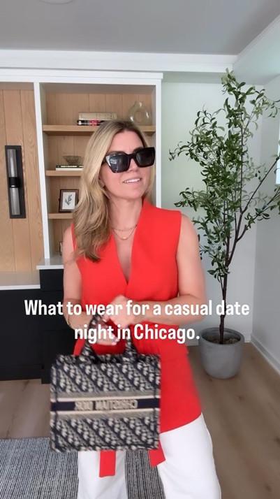 Date night in Chicago-loving this vest paired with my trouser white denim and a go to summer bag! 
@anntaylor @mother @dior