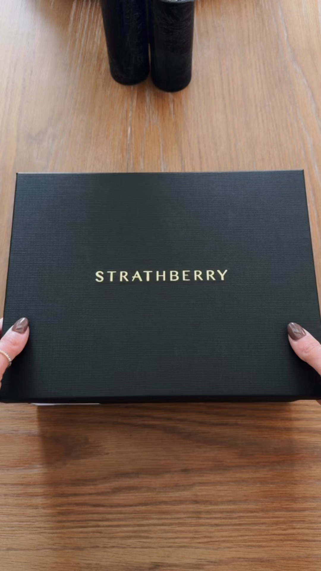 It’s absolutely STUNNING!!! New unboxing of the Strathbury Drawstring bag!! I’m obsessed!! The leather is so soft, the color is gorgeous!! And it’s the perfect size!! Can be worn as a clutch or crossbody! 

#LTKSeasonal #LTKVideo #LTKItBag