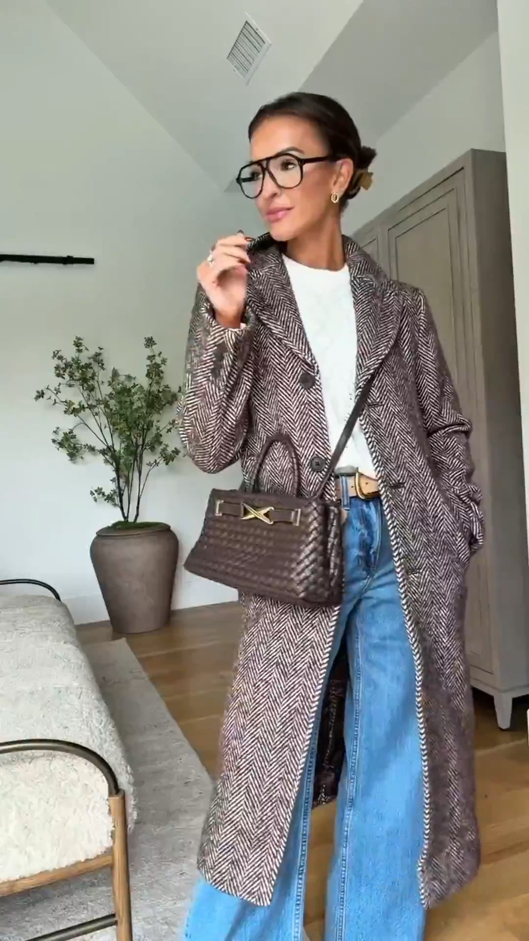 fall outfit idea featuring one of my fave long coats 🤎 