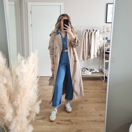 Wearing your clothes vs styling them 💙 

Adding layering and accessories makes the biggest difference to such a simple outfit!!

Jumpsuit is old Zara
Trench I’m wearing a size 12
Everything else is old so I’ve linked similarr

#LTKSeasonal #LTKstyletip